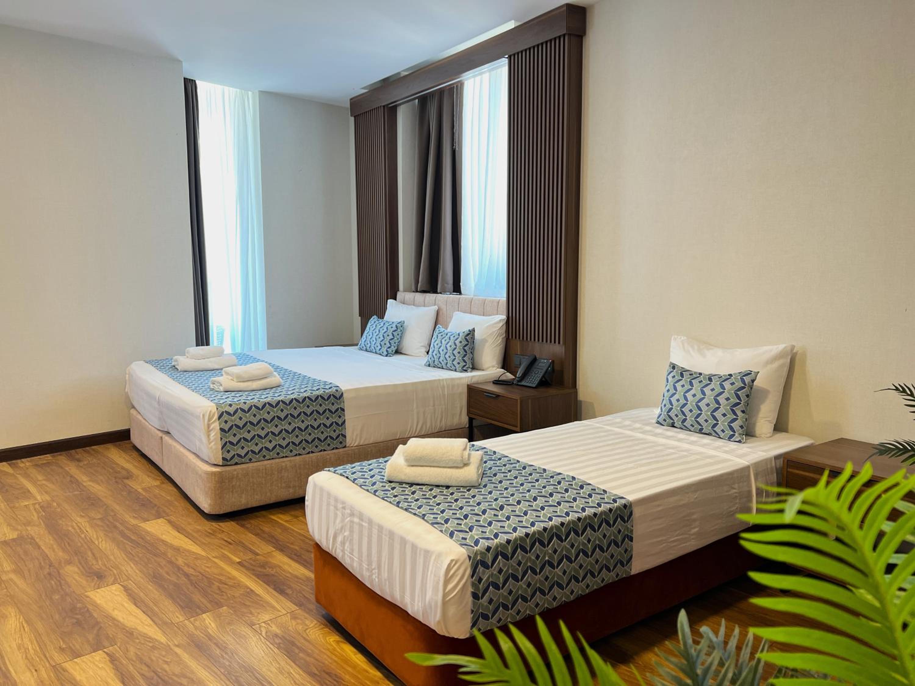 Family Room with Sea View photo 3