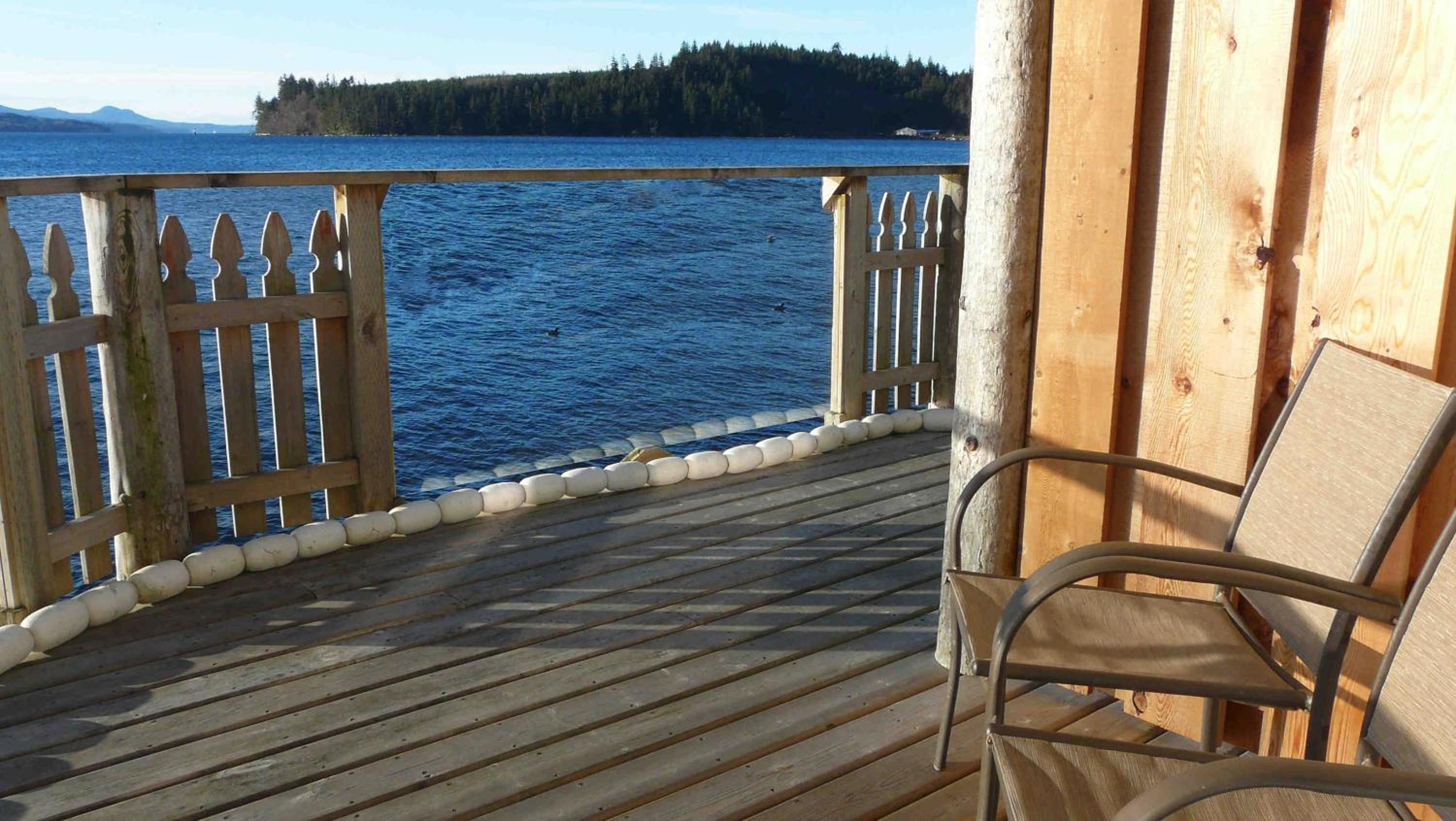 Deluxe Queen Room with Sea View 105
