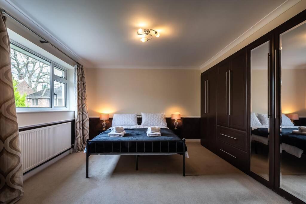 Four-Bedroom House photo 2
