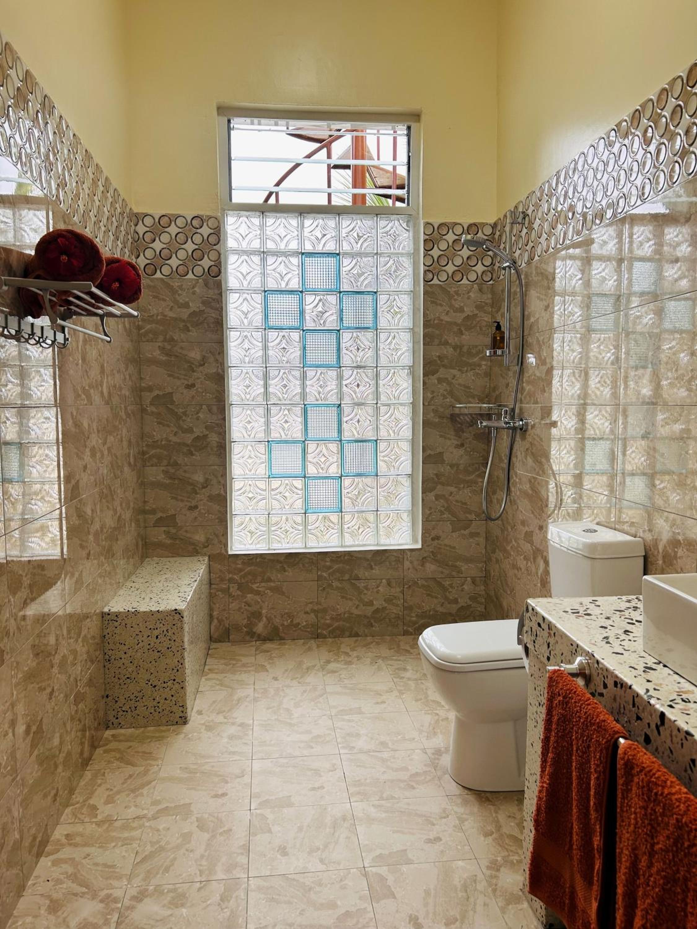 Deluxe One-Bedroom Apartment with Garden View photo 3