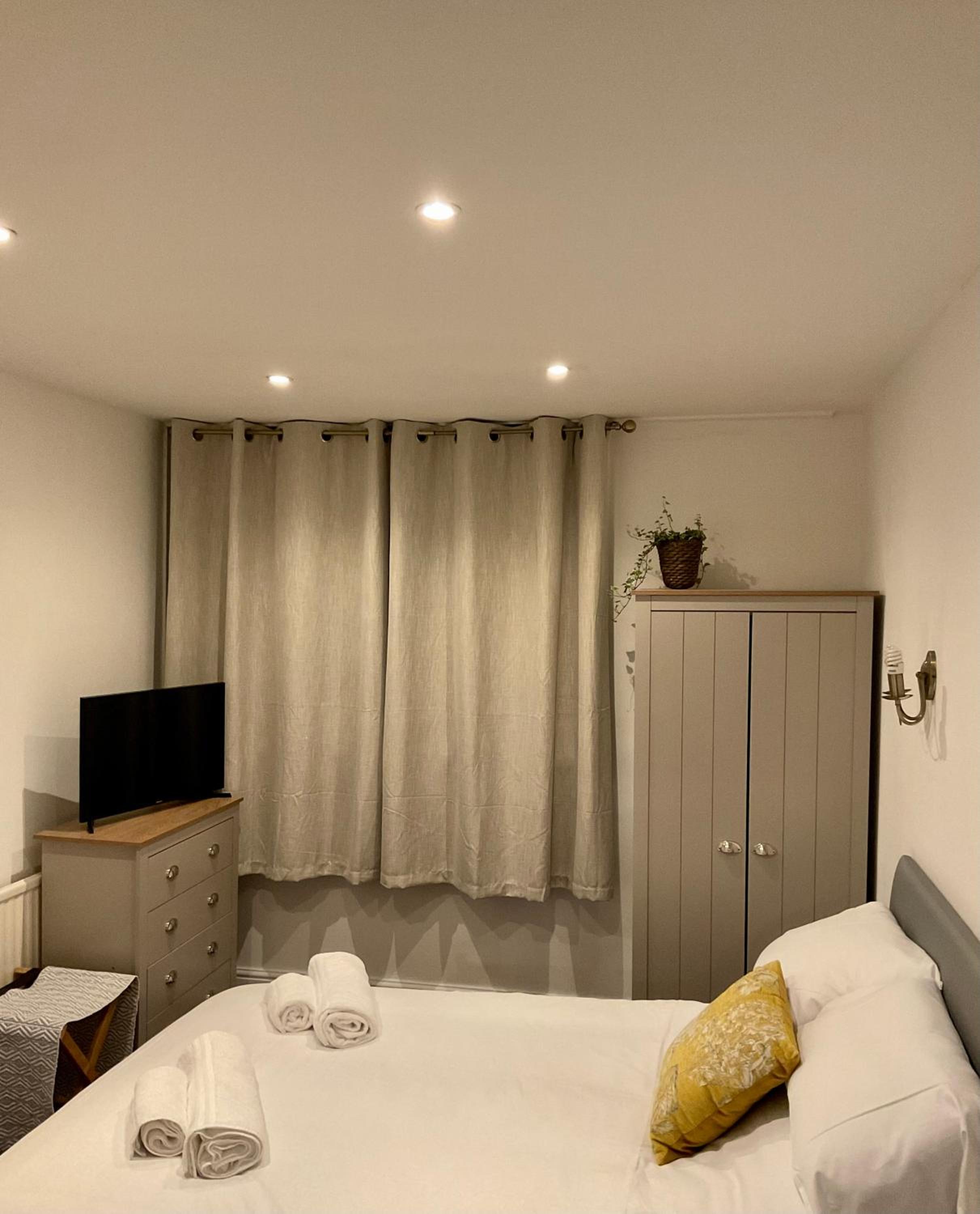 Deluxe Double Room with Shower photo 1