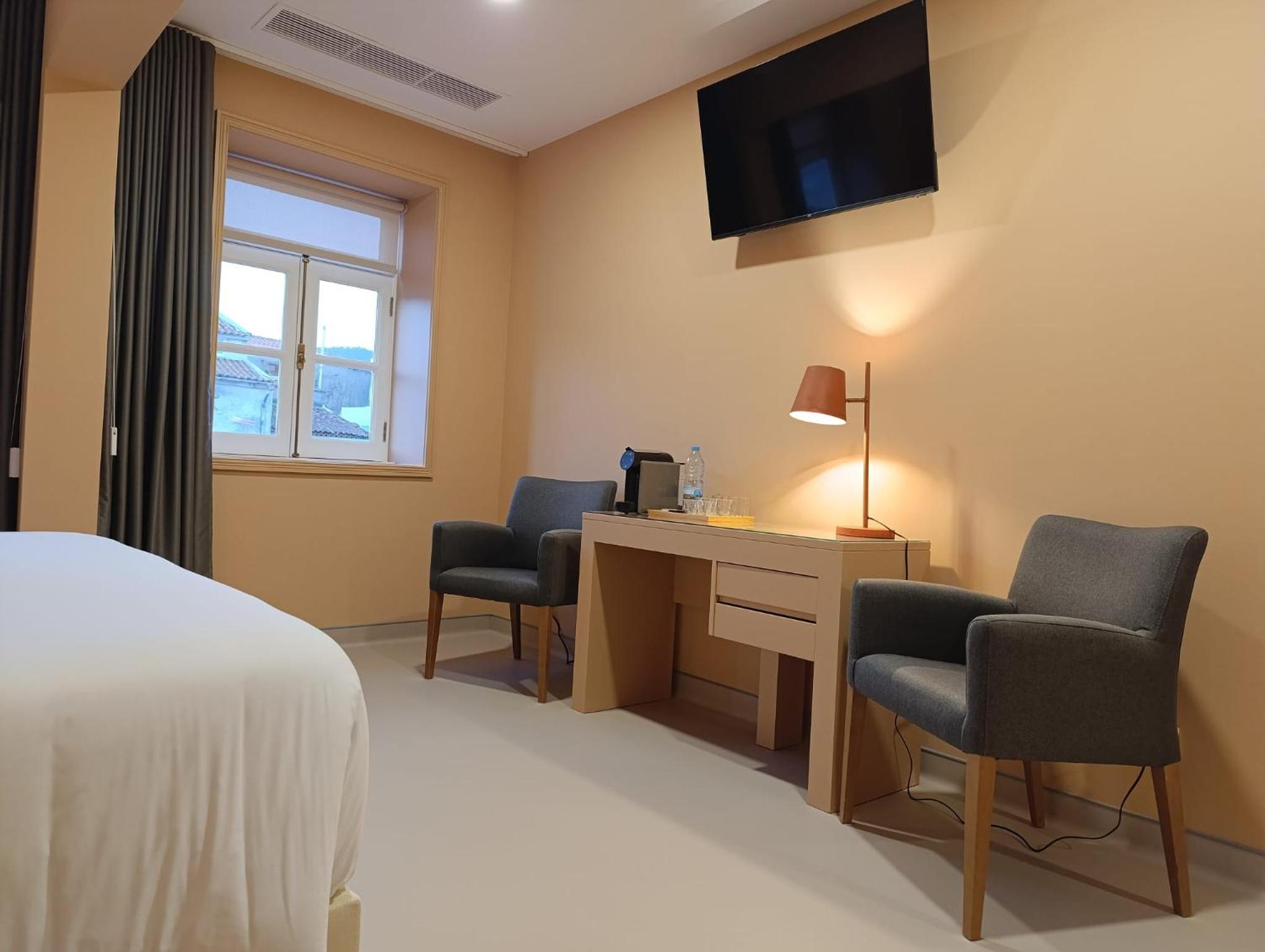 Deluxe Junior Suite - Photo 7