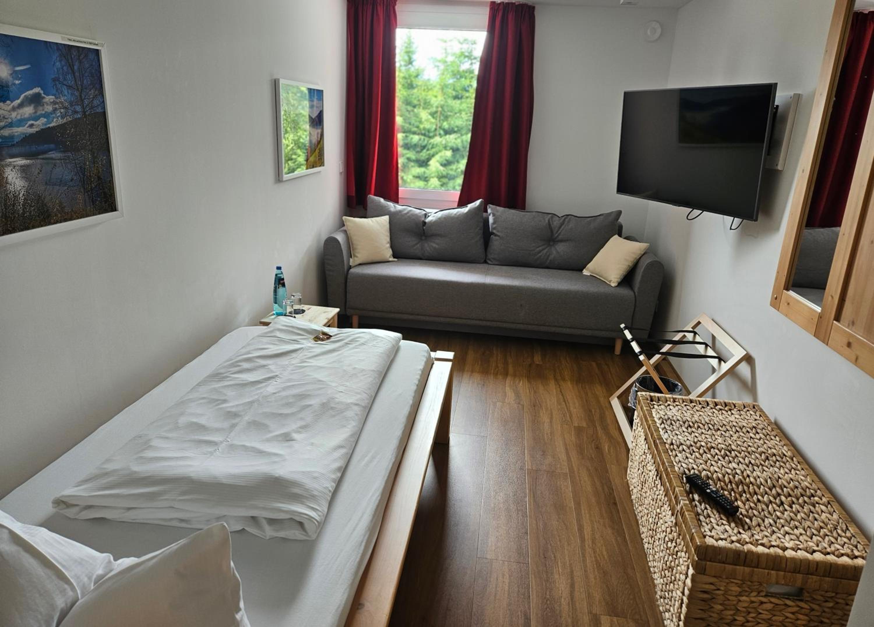 Double or Twin Room - Photo 2