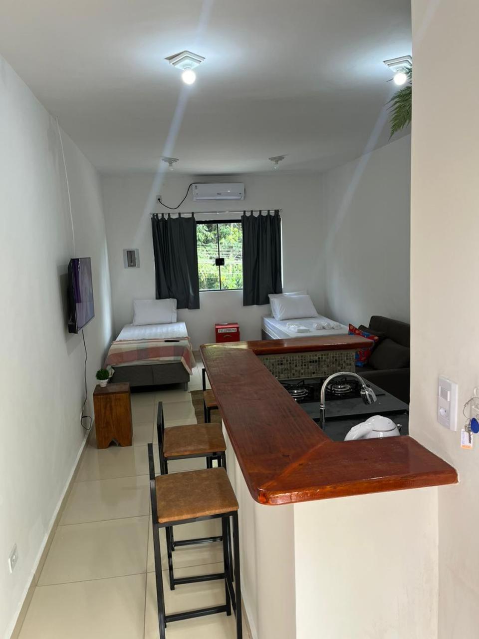 One-Bedroom Apartment photo 1