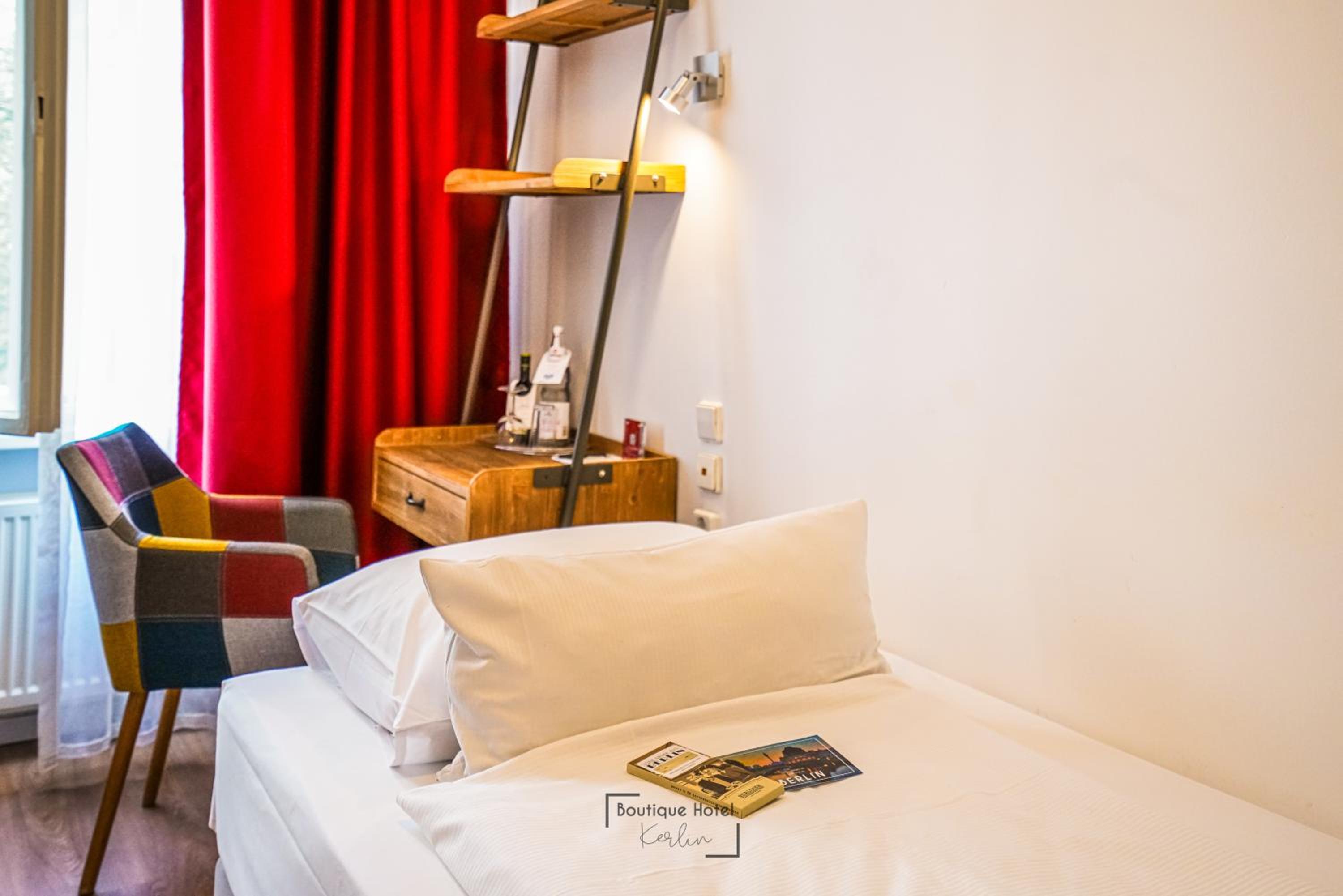 Small Single Room photo 1