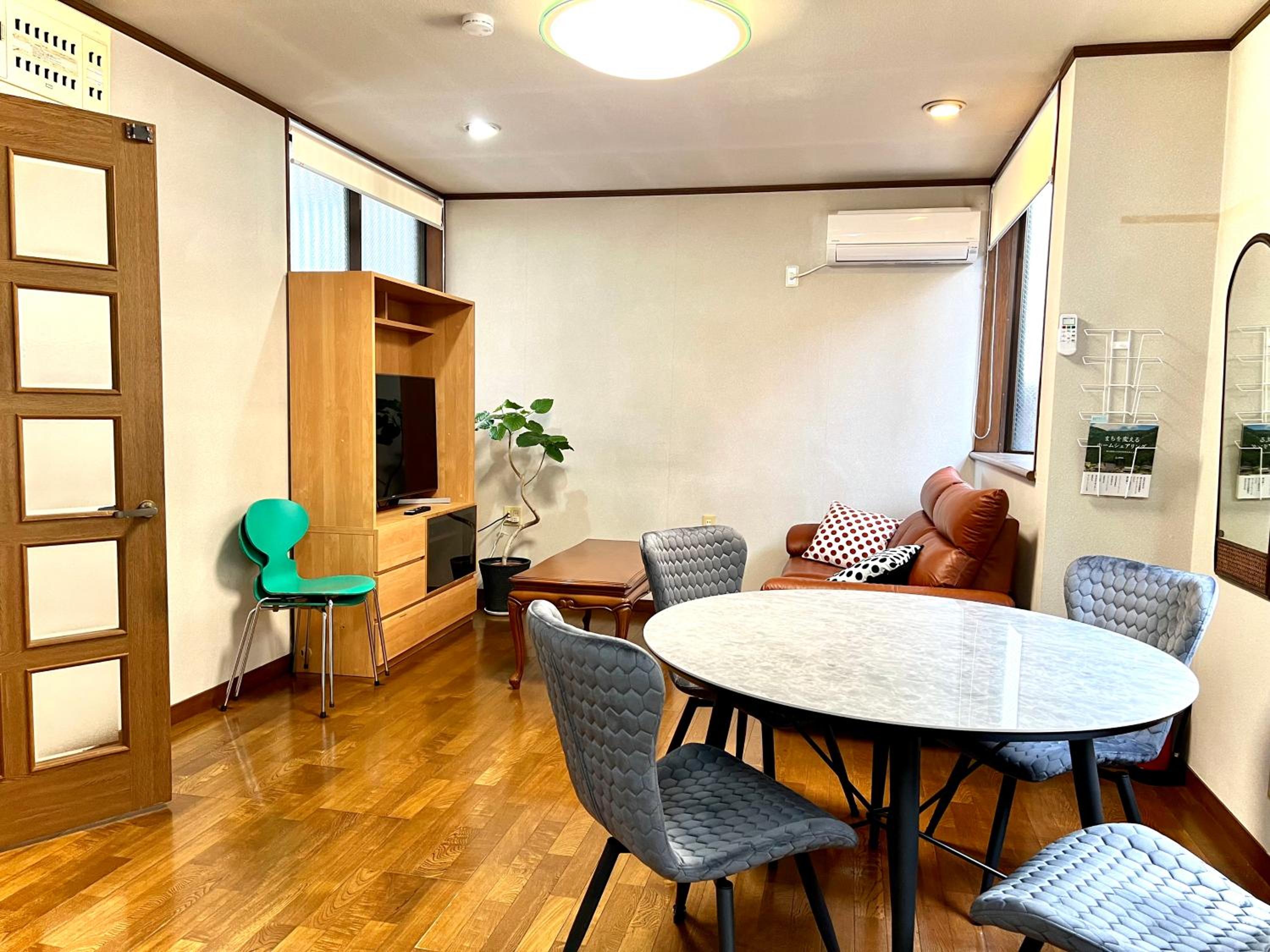 Three-Bedroom House photo 1
