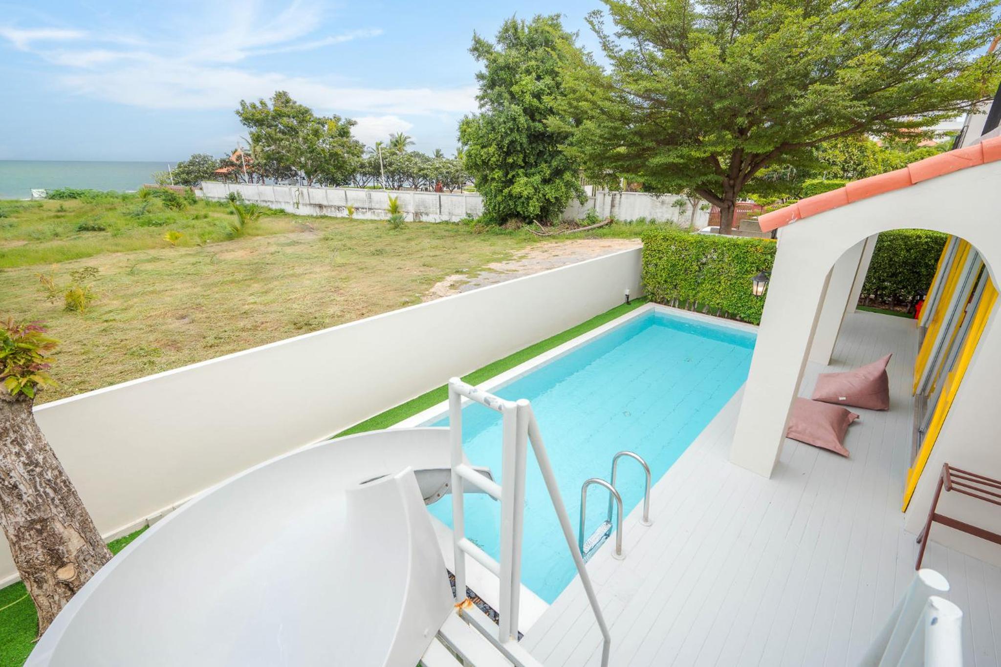 Villa with Sea View - Photo 46