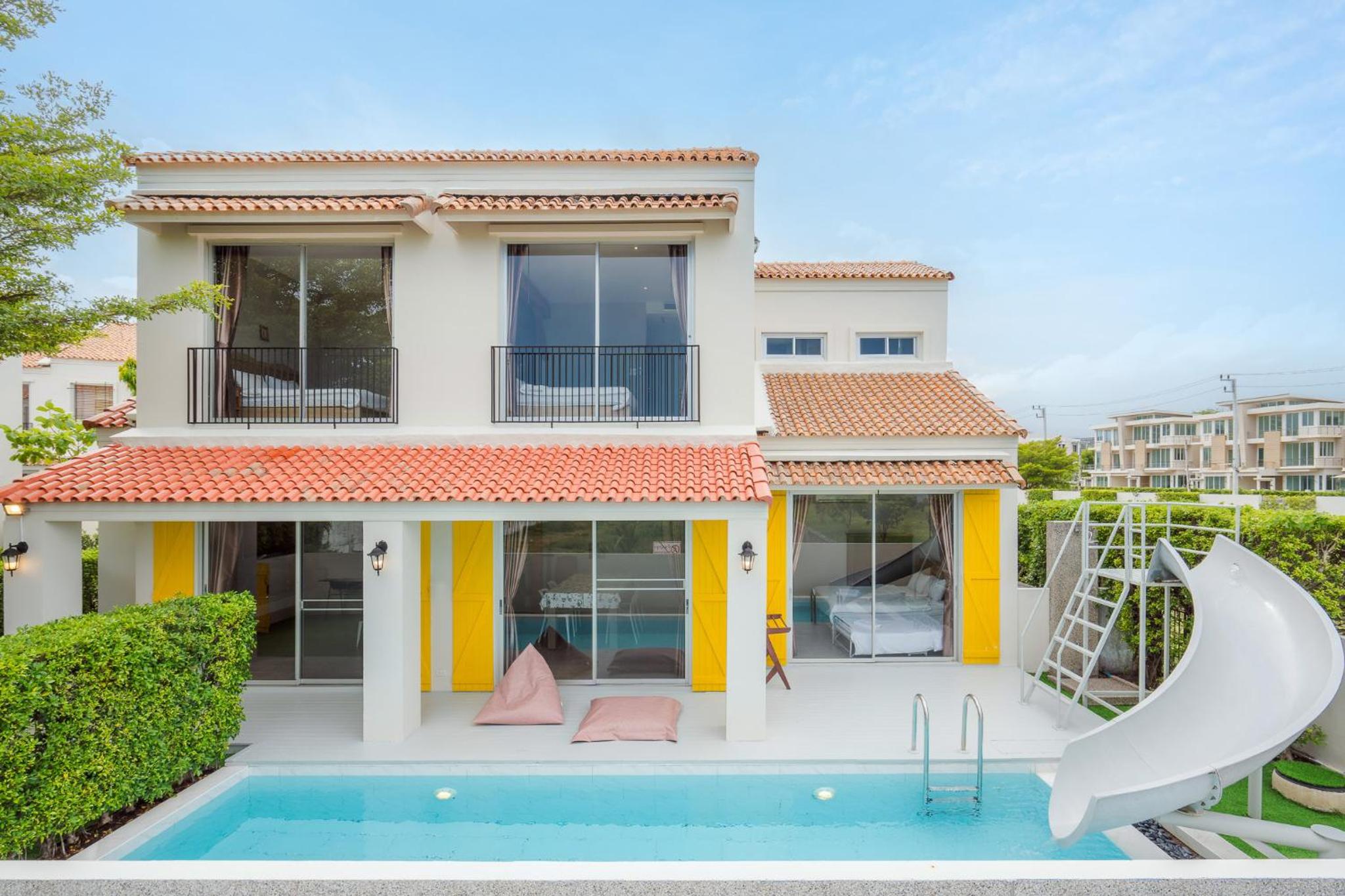 Villa with Sea View - Photo 47