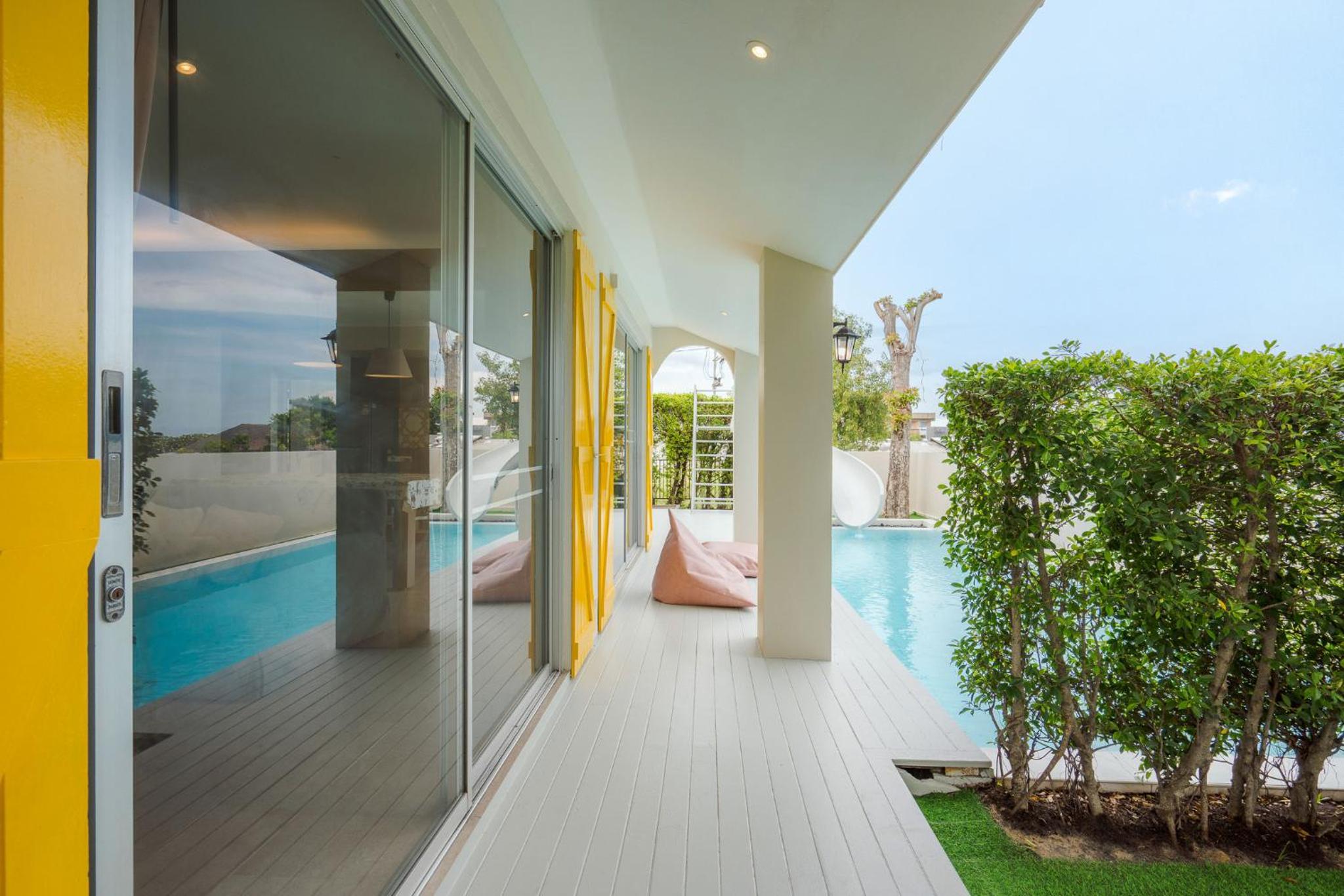 Villa with Sea View - Photo 44