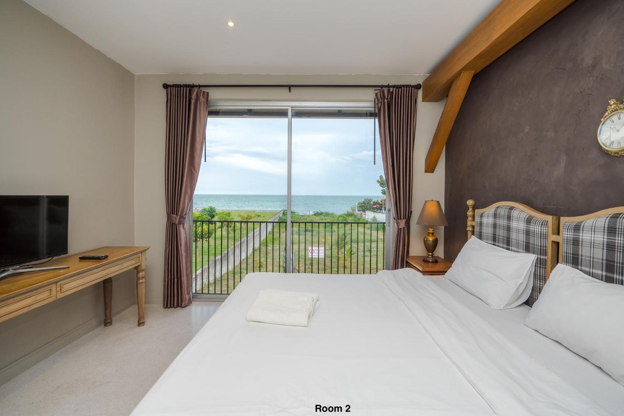 Villa with Sea View - Photo 42