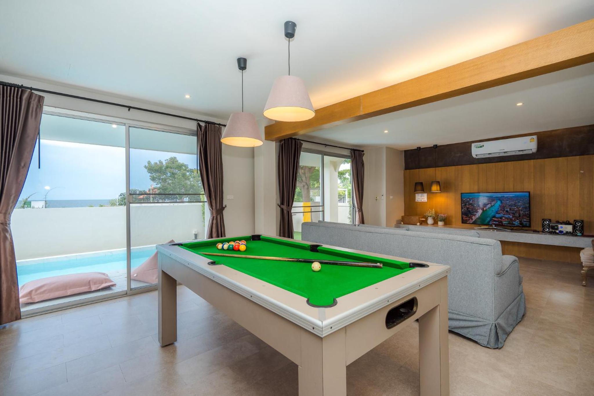 Villa with Sea View - Photo 41