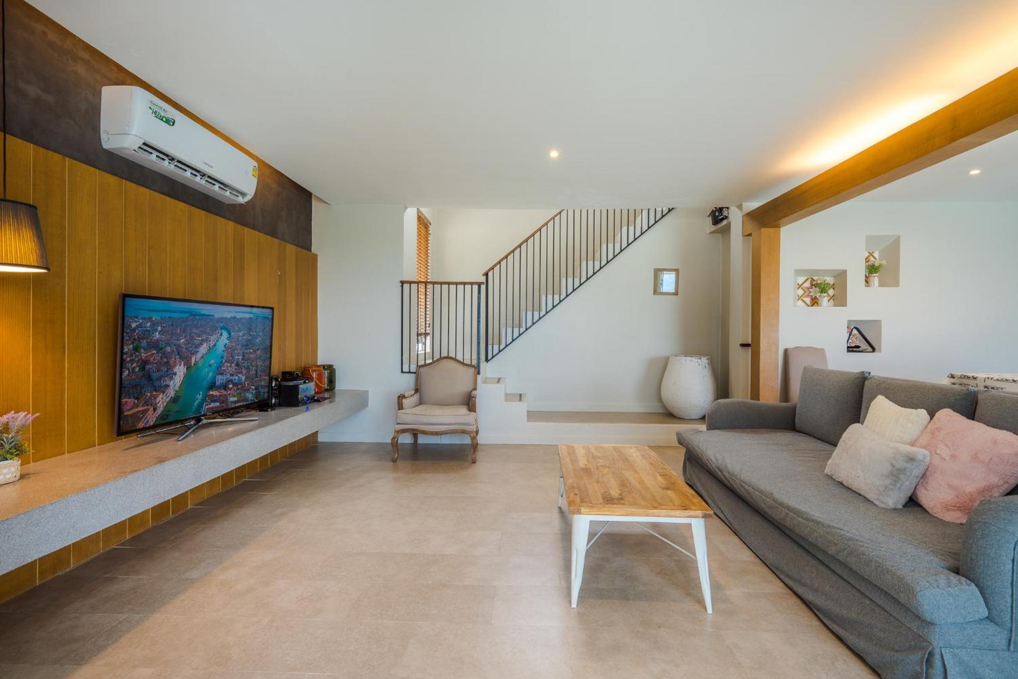 Villa with Sea View - Photo 35