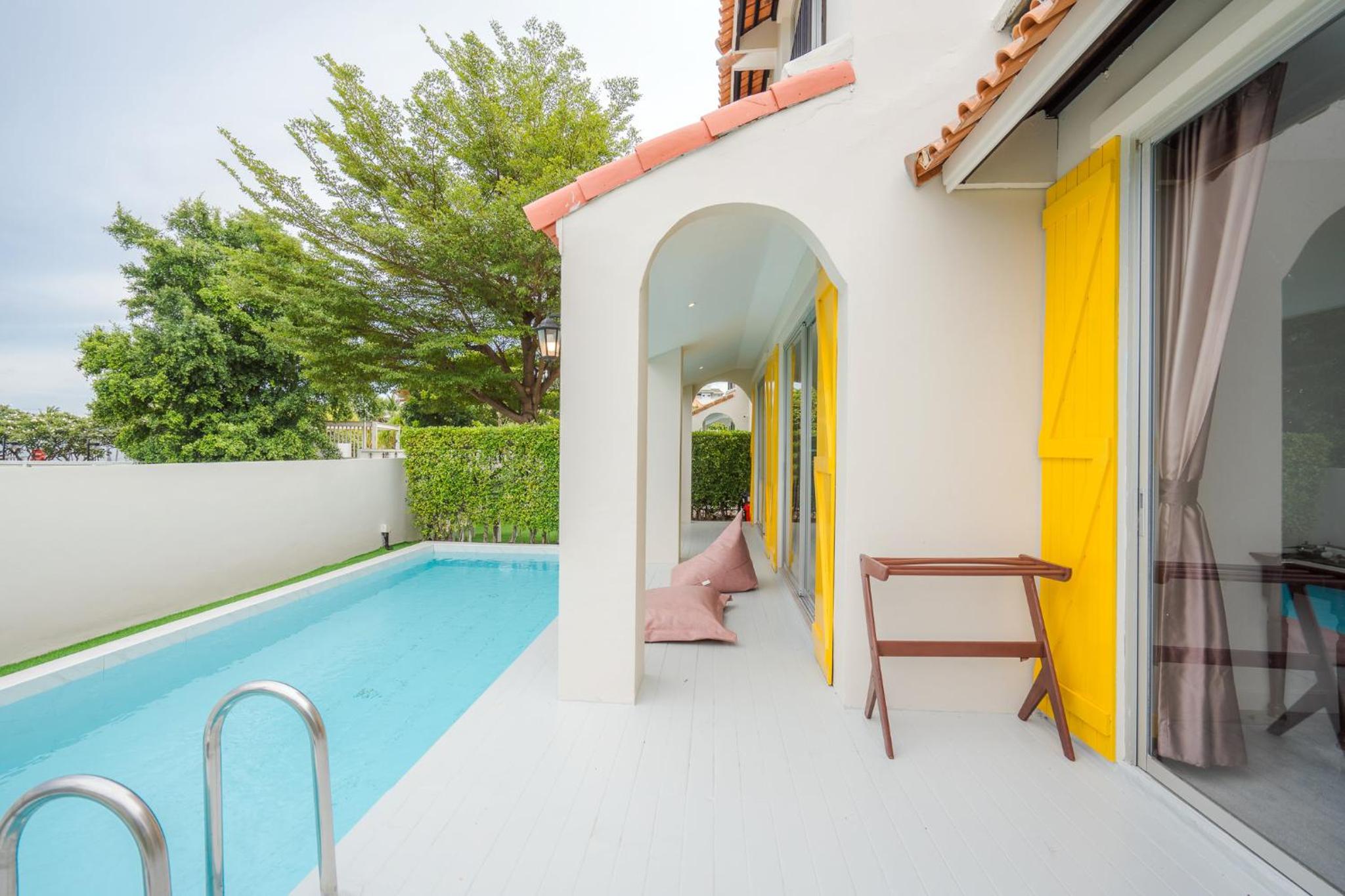 Villa with Sea View - Photo 5
