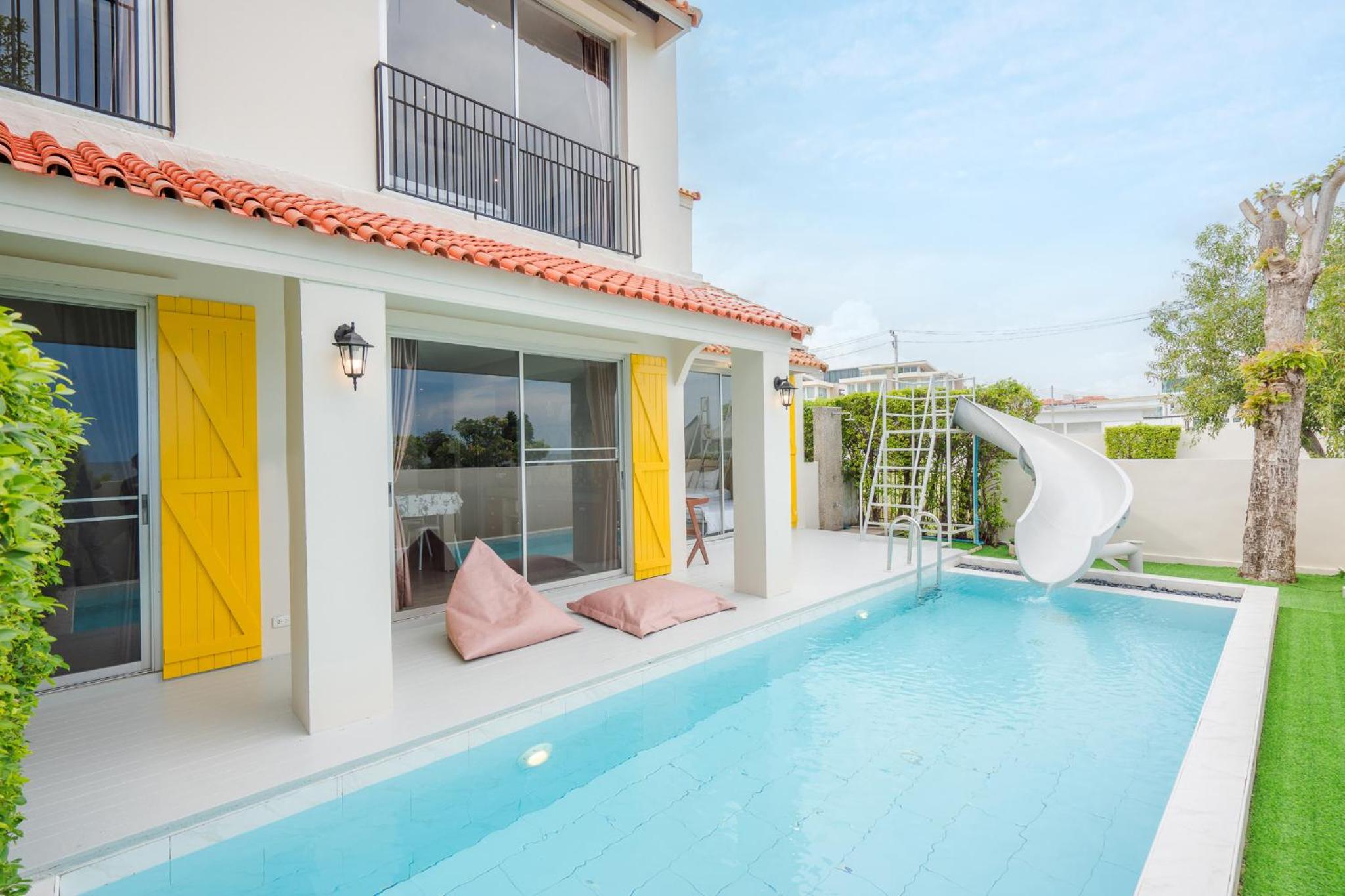 Villa with Sea View - Photo 4