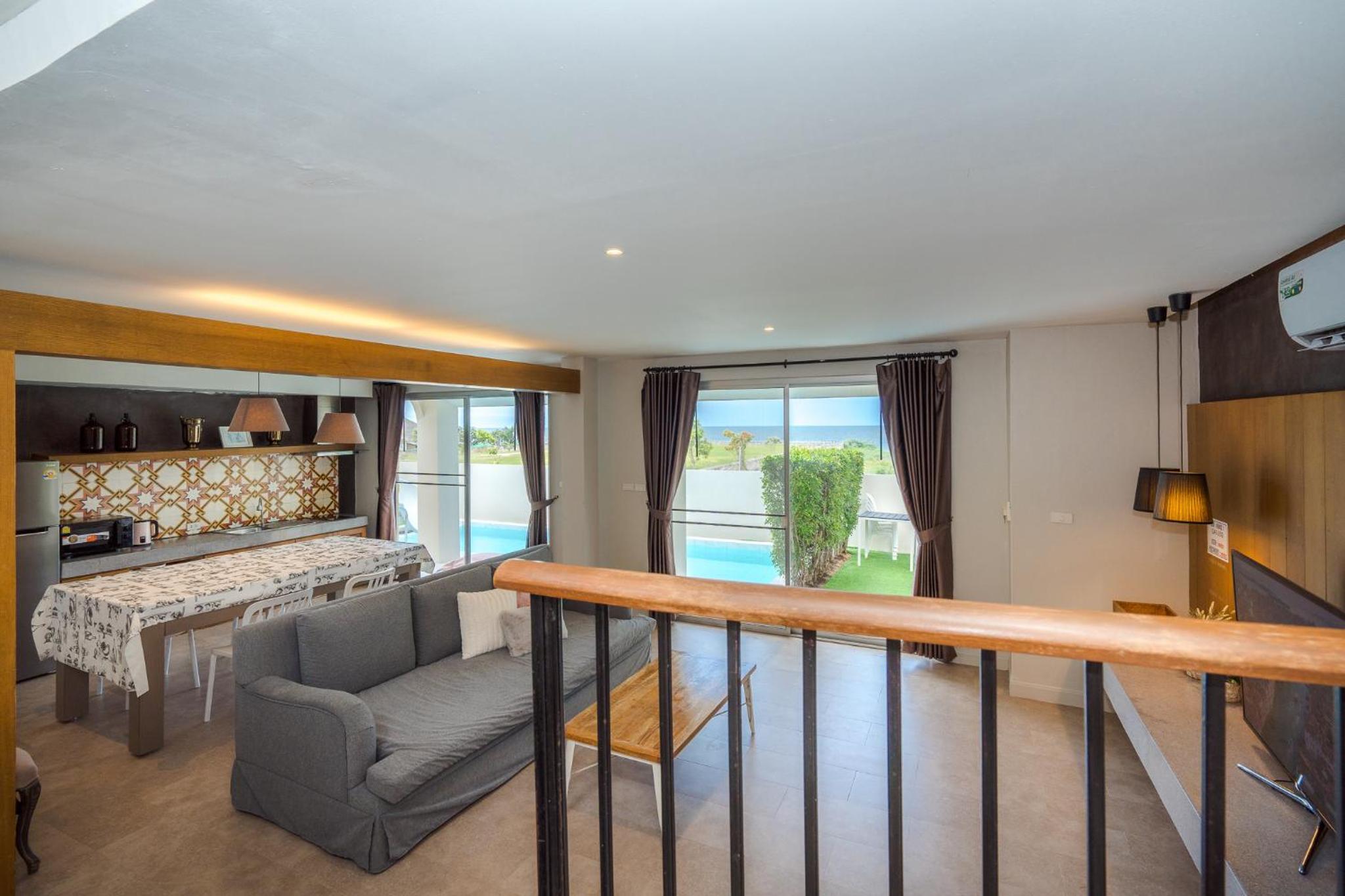 Villa with Sea View - Photo 25