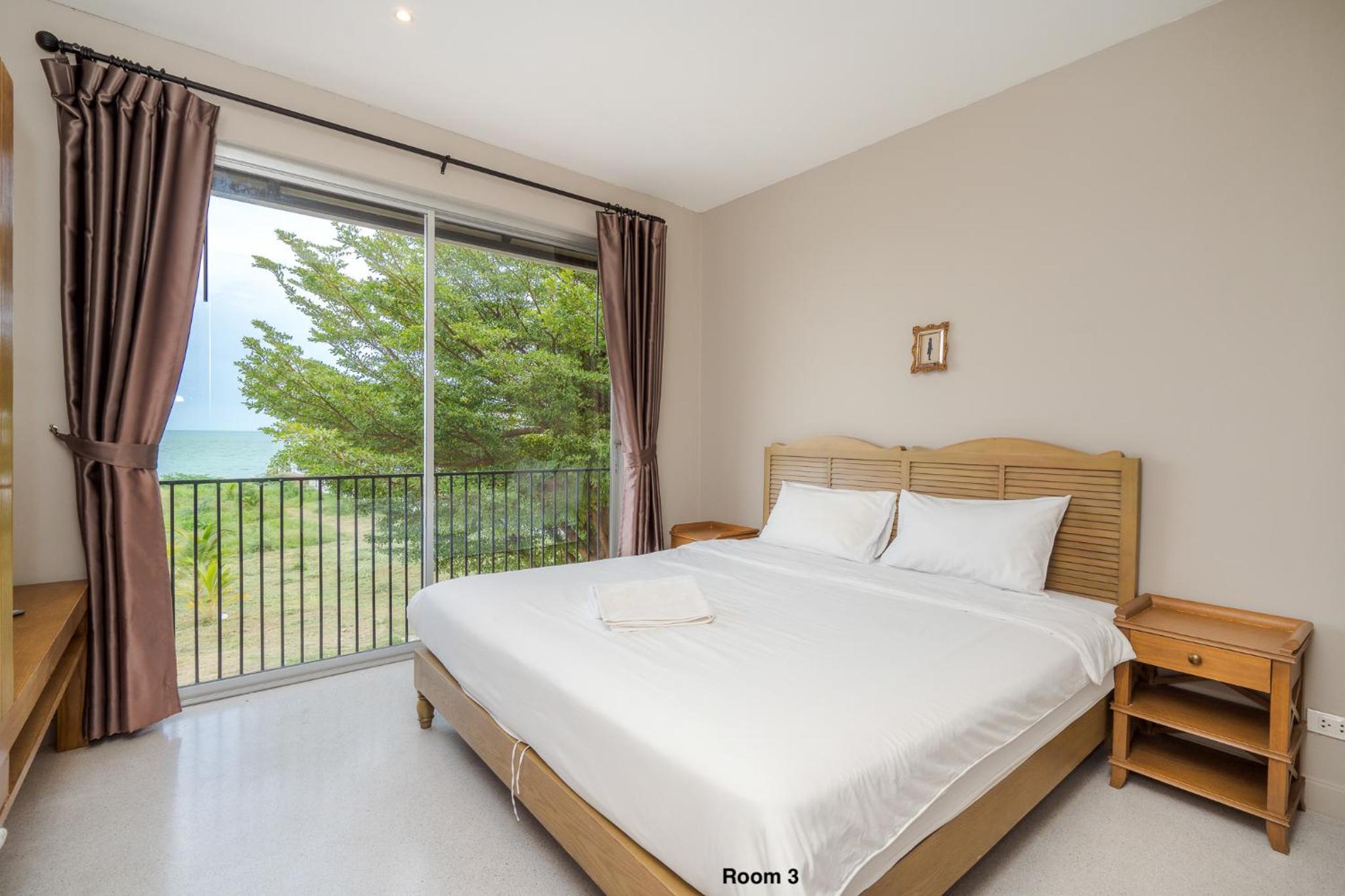 Villa with Sea View - Photo 23