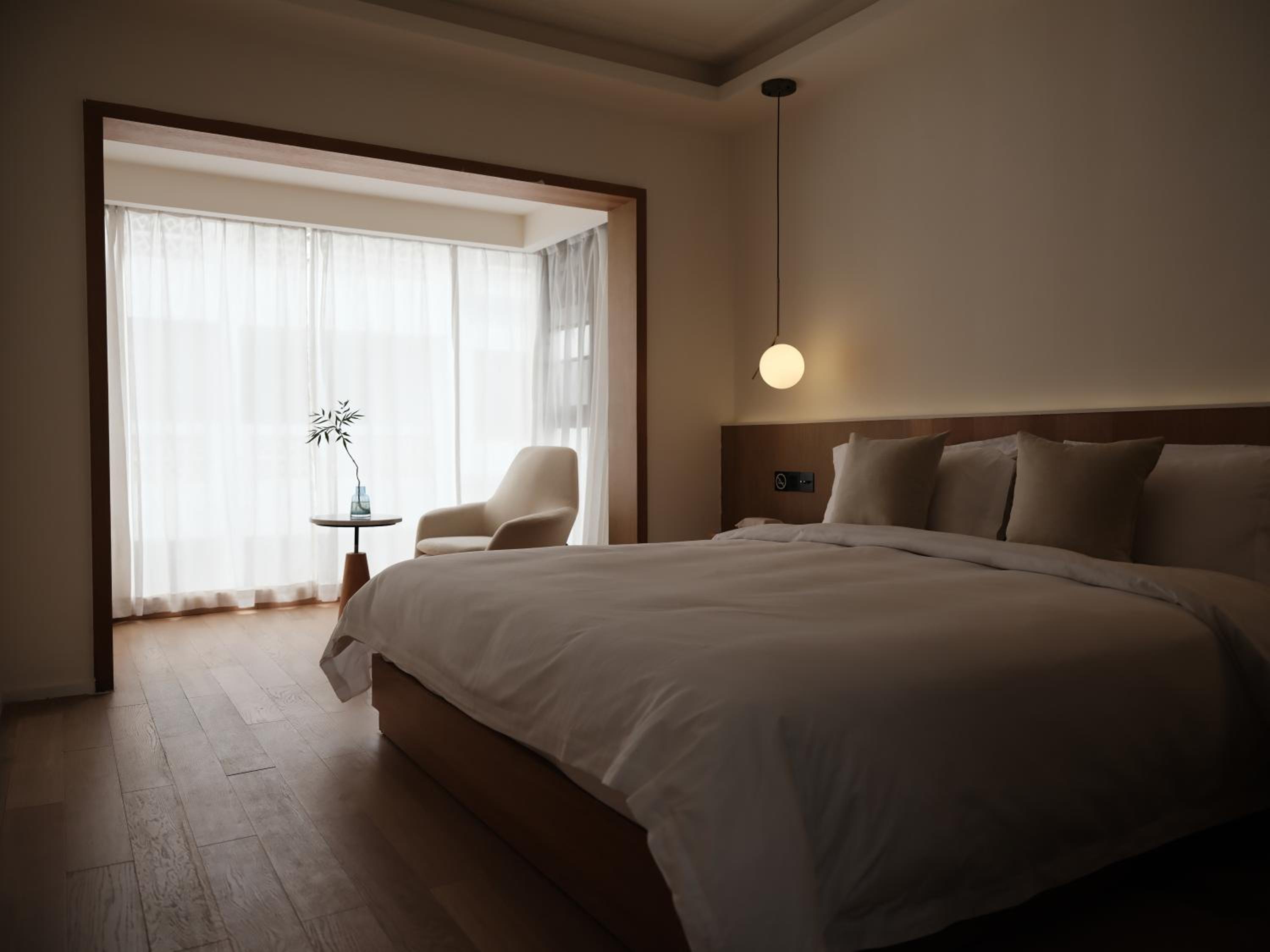 Deluxe Double Room with Shower