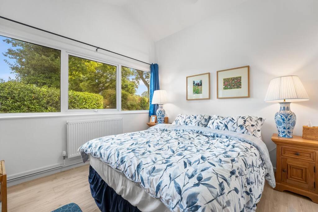 Three-Bedroom House photo 1