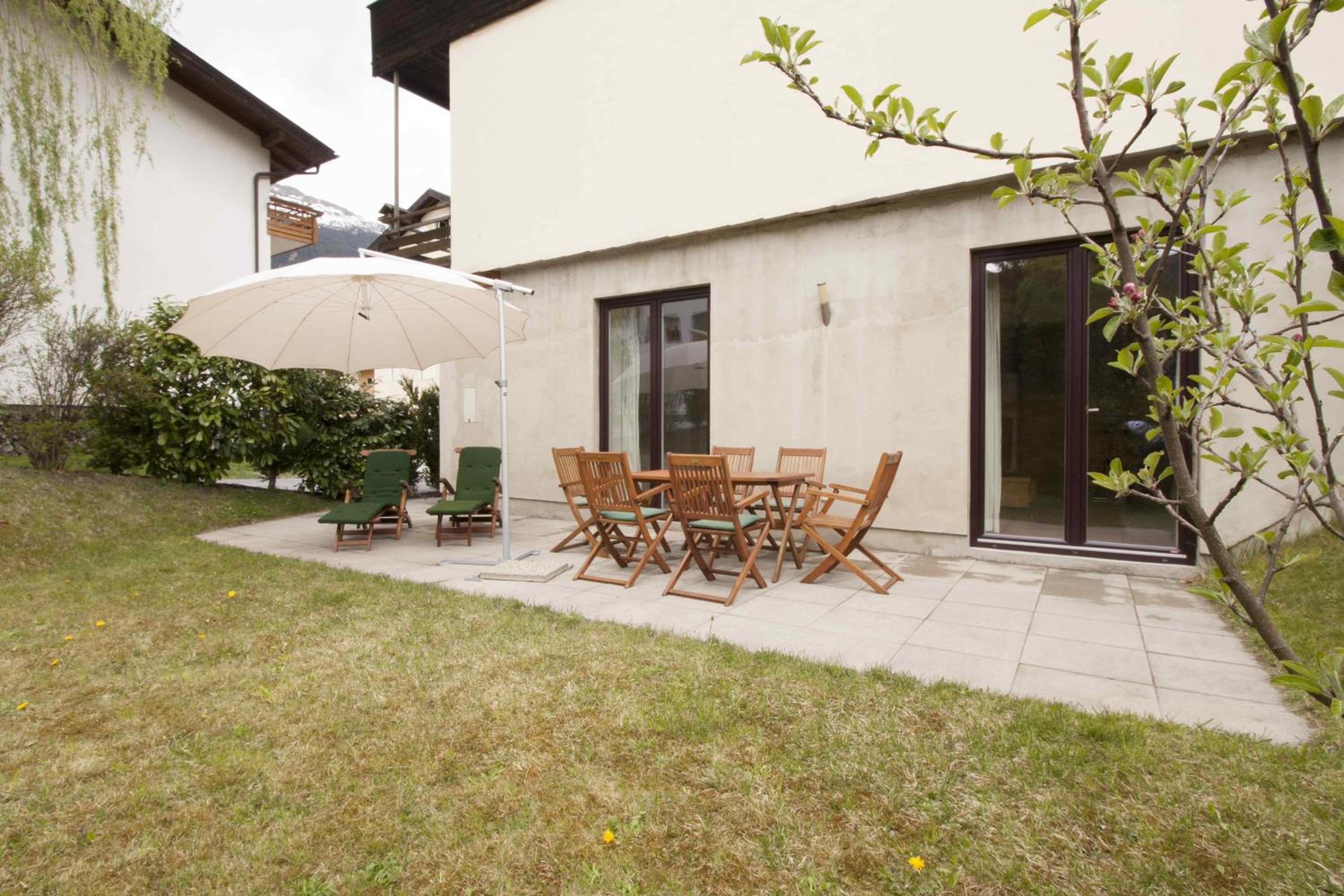Two-Bedroom Apartment with Terrace photo 2