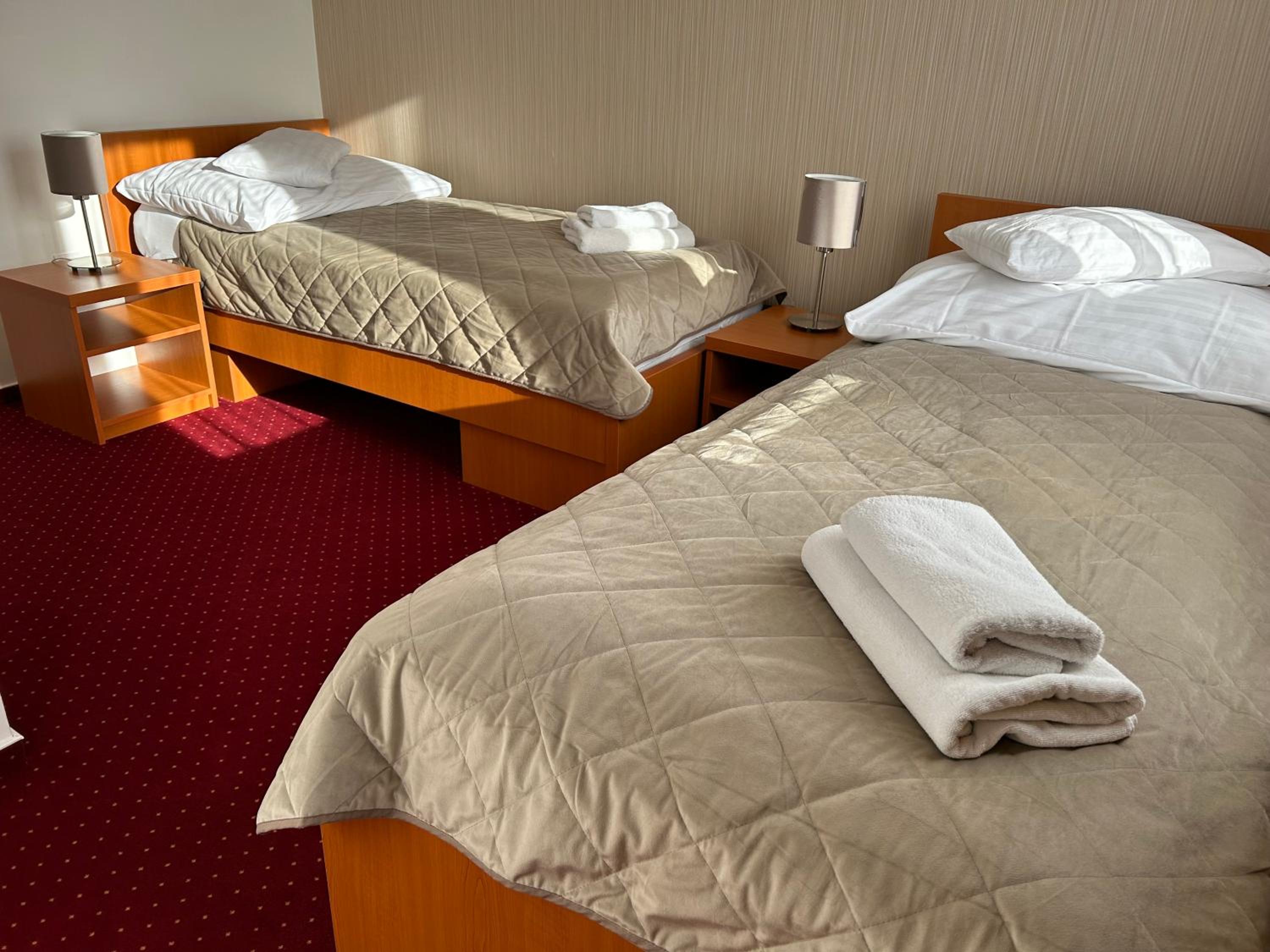 Standard Quadruple Room - Photo 4