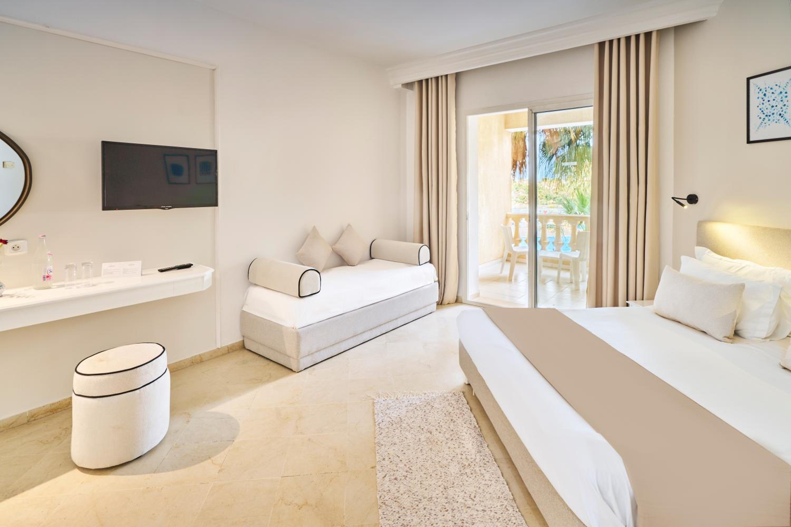 Standard Double Room - Photo 1