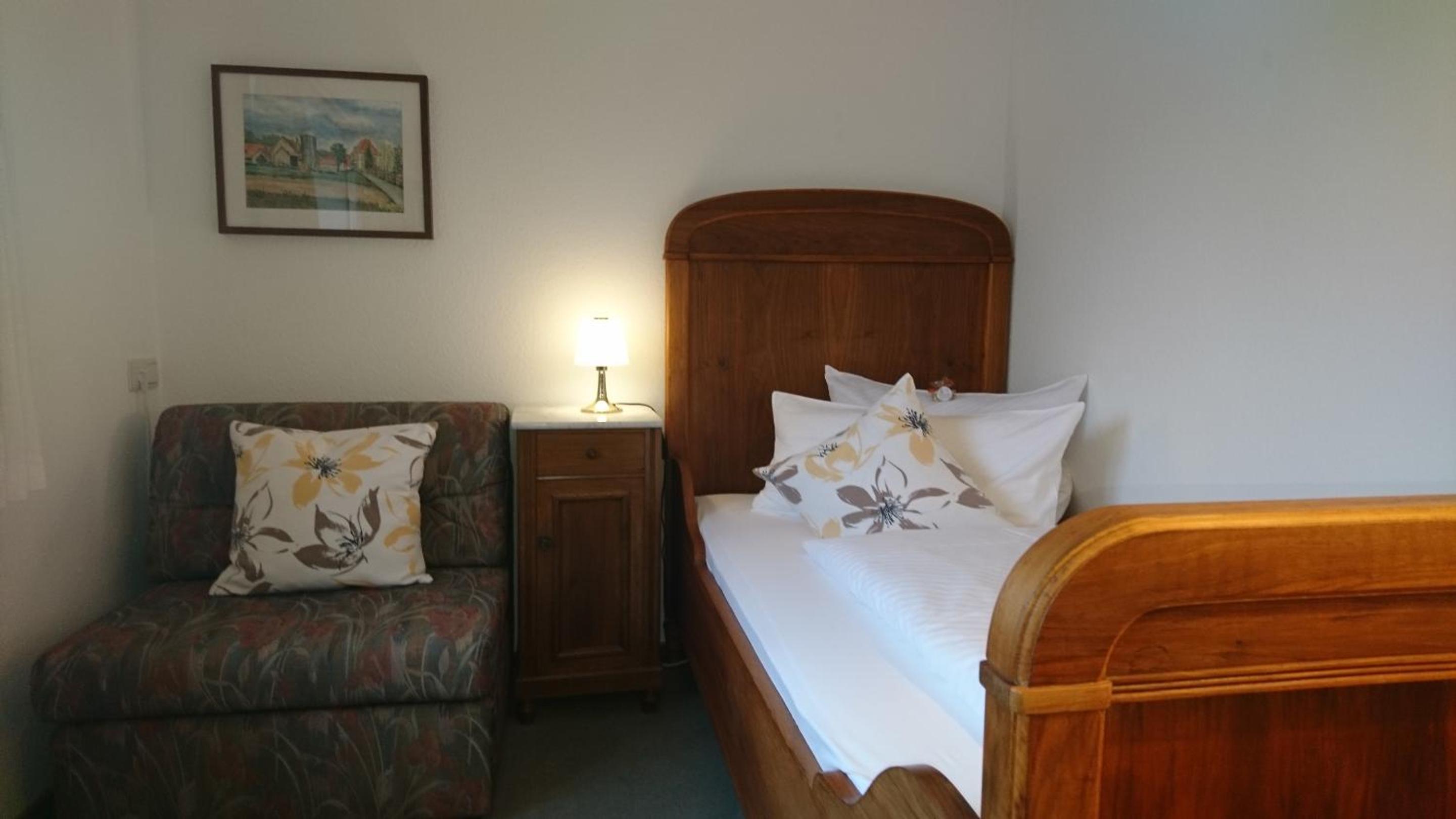Standard Single Room with Shower photo 1