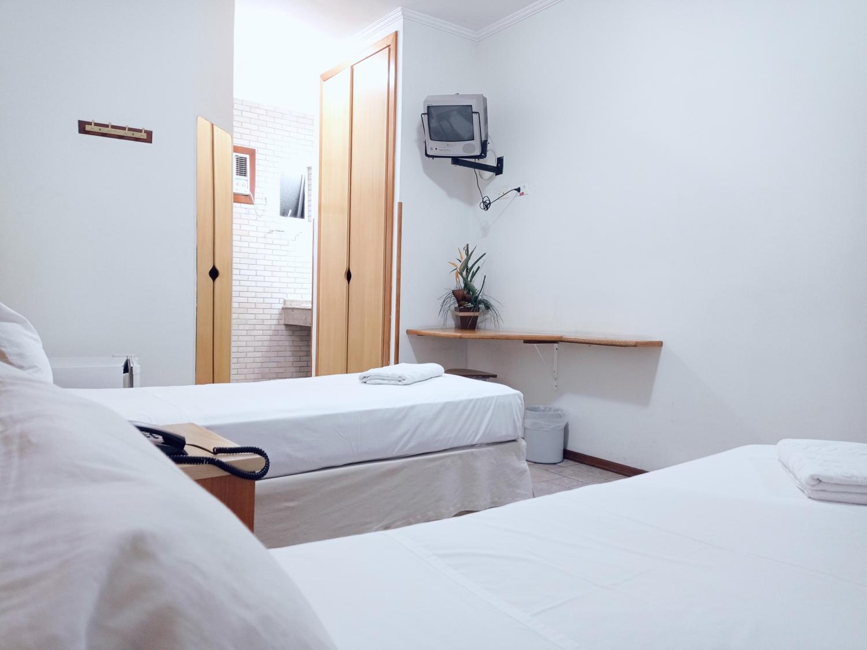 Standard Double or Twin Room photo 3