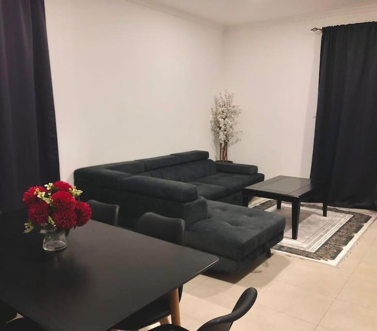 Three-Bedroom Apartment With Balcony photo 1