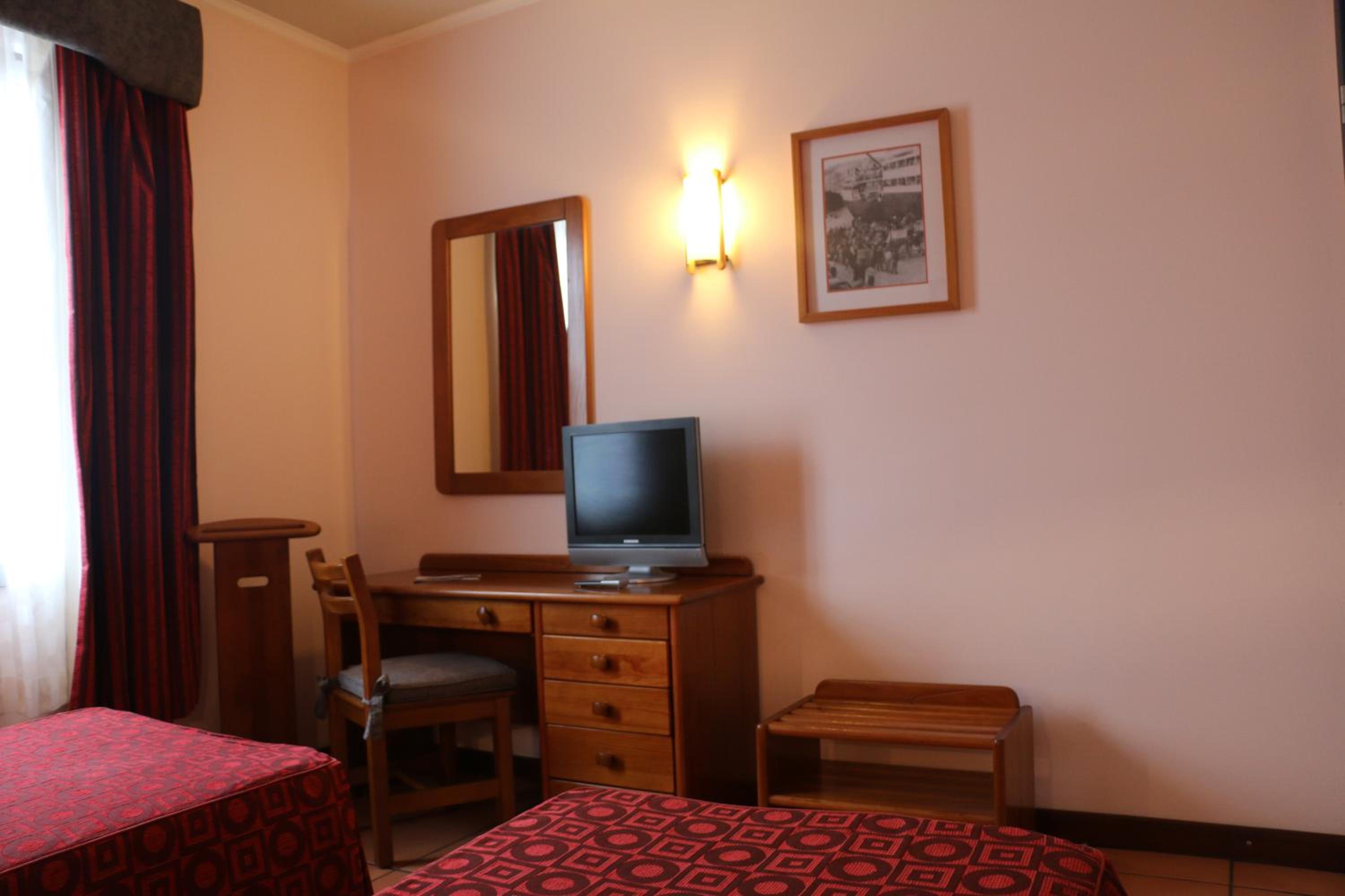 One-Bedroom Apartment - Photo 11