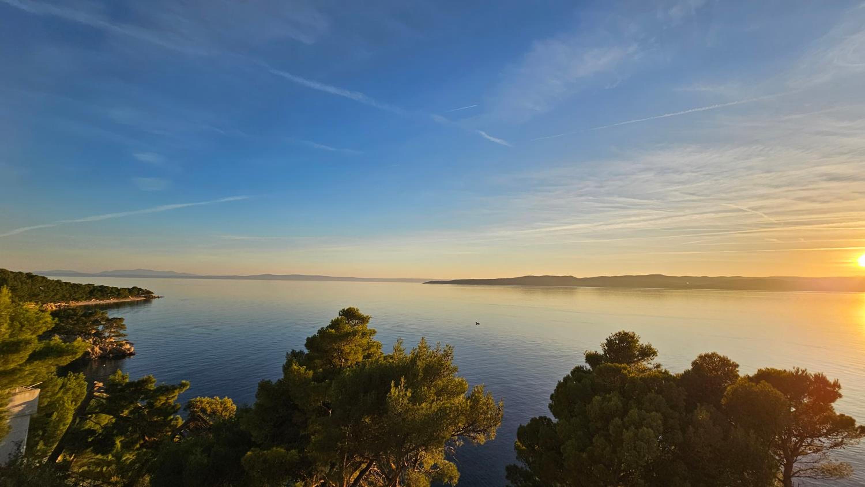 Three-Bedroom Apartment with Sea View photo 3