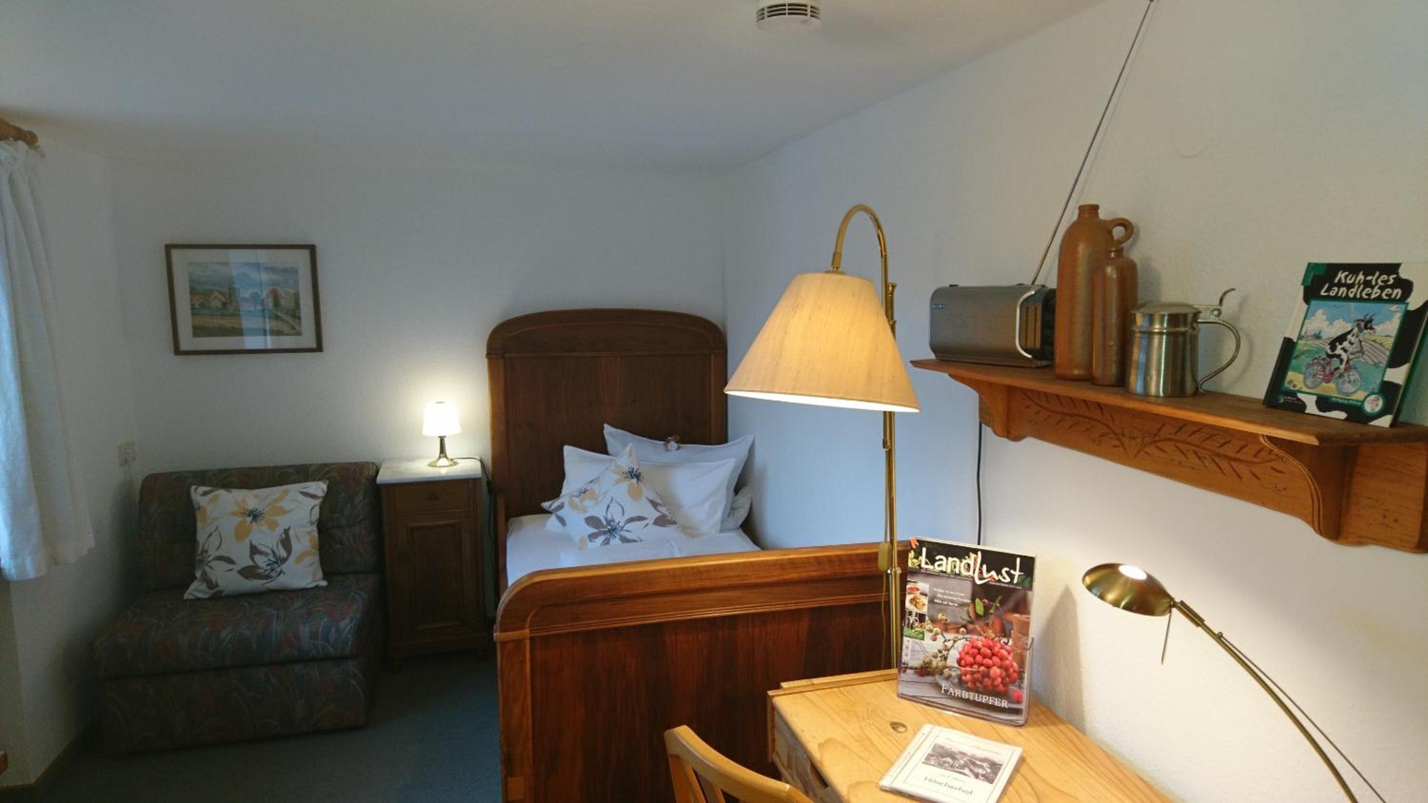 Standard Single Room with Shower photo 2