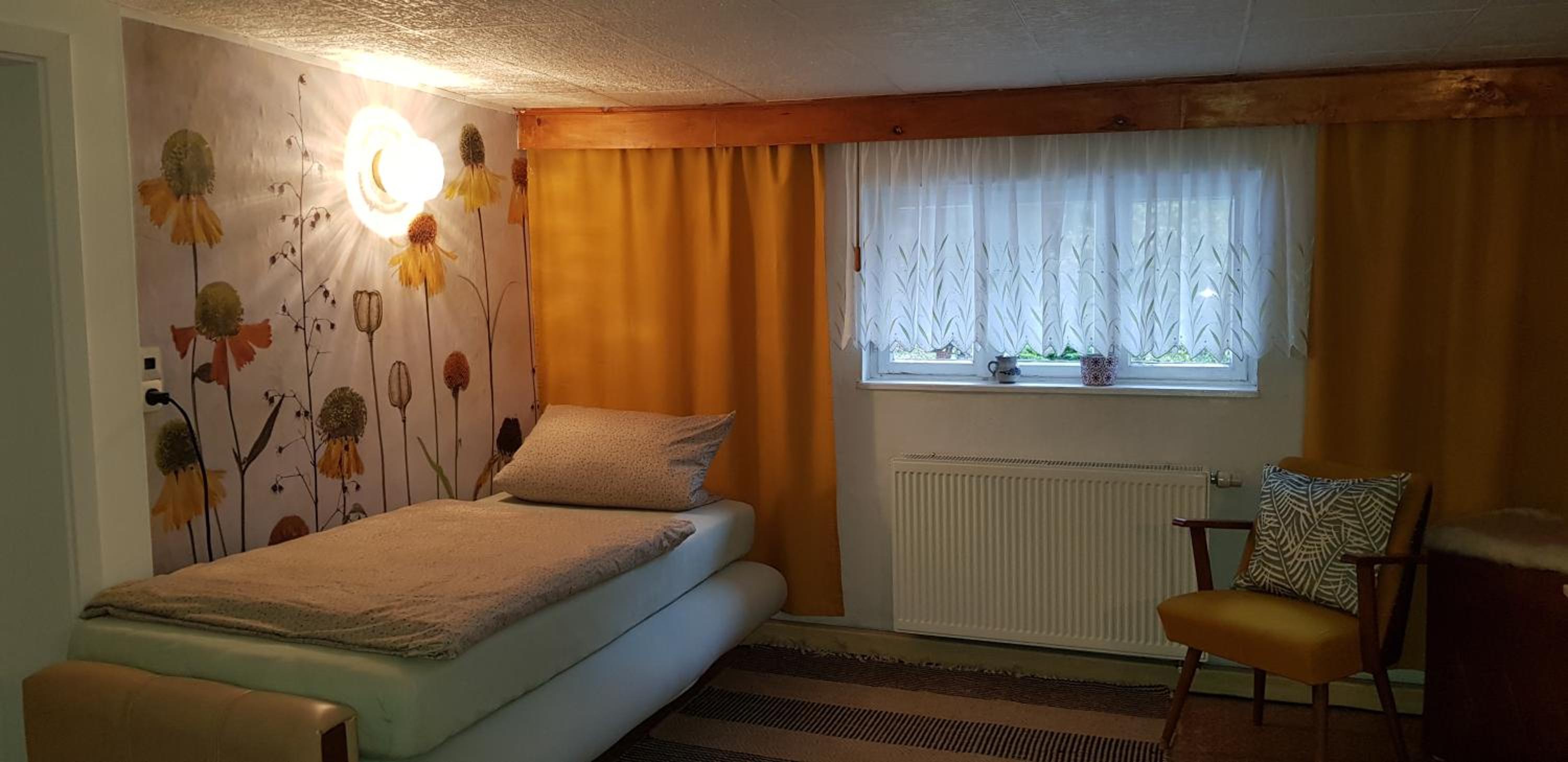 One-Bedroom Apartment - Photo 7