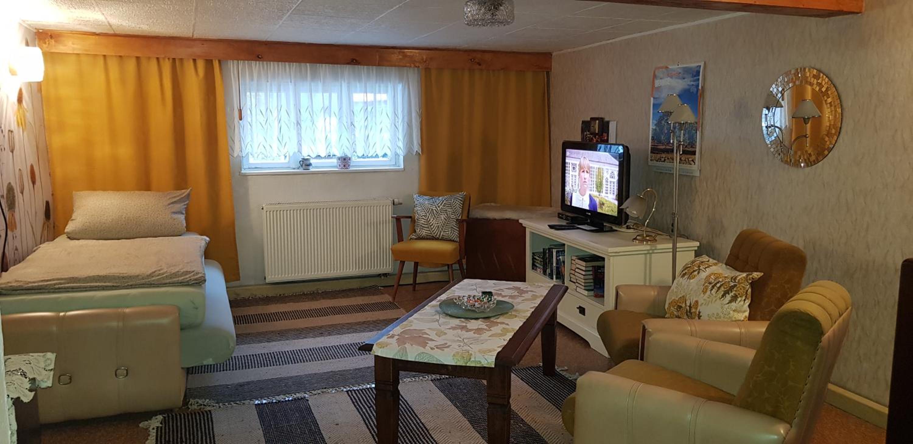 One-Bedroom Apartment - Photo 6
