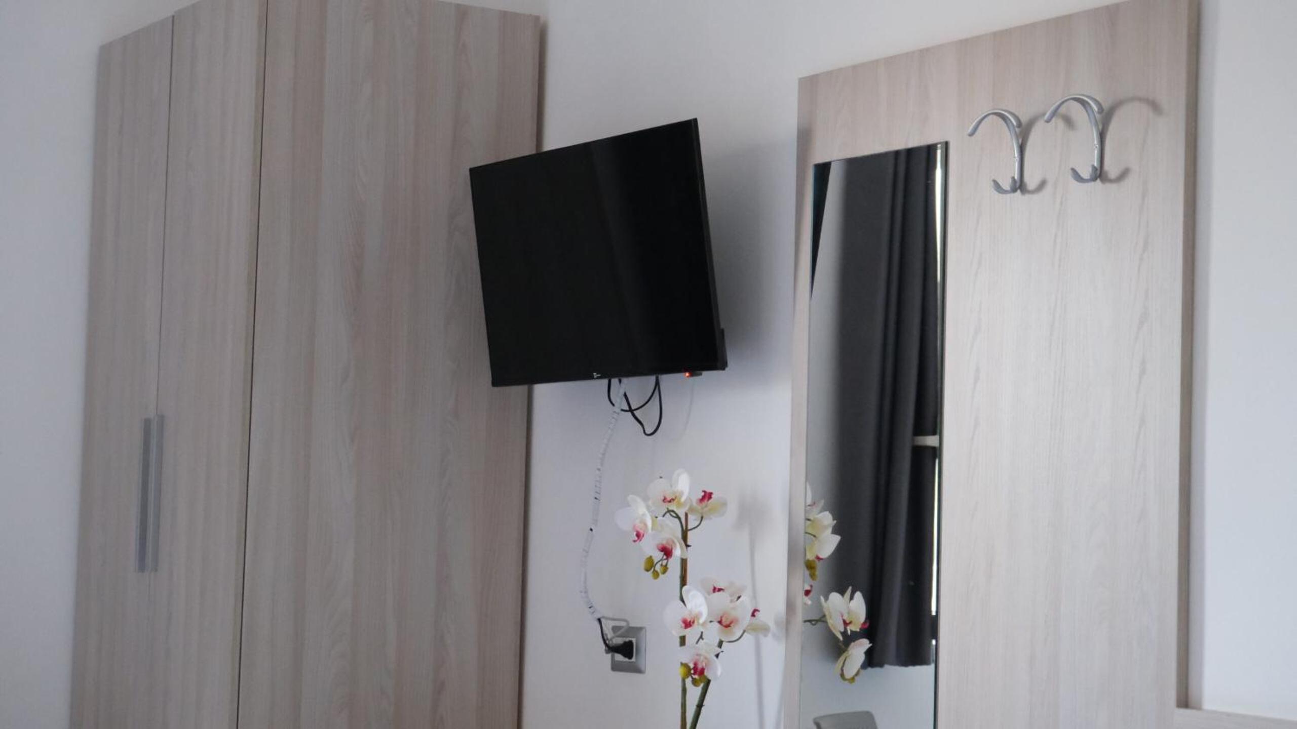 Large Double Room