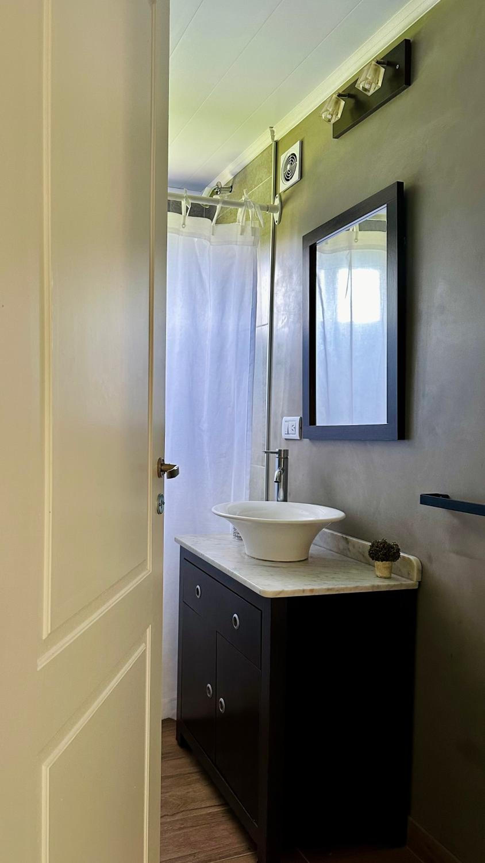 One-Bedroom House photo 3