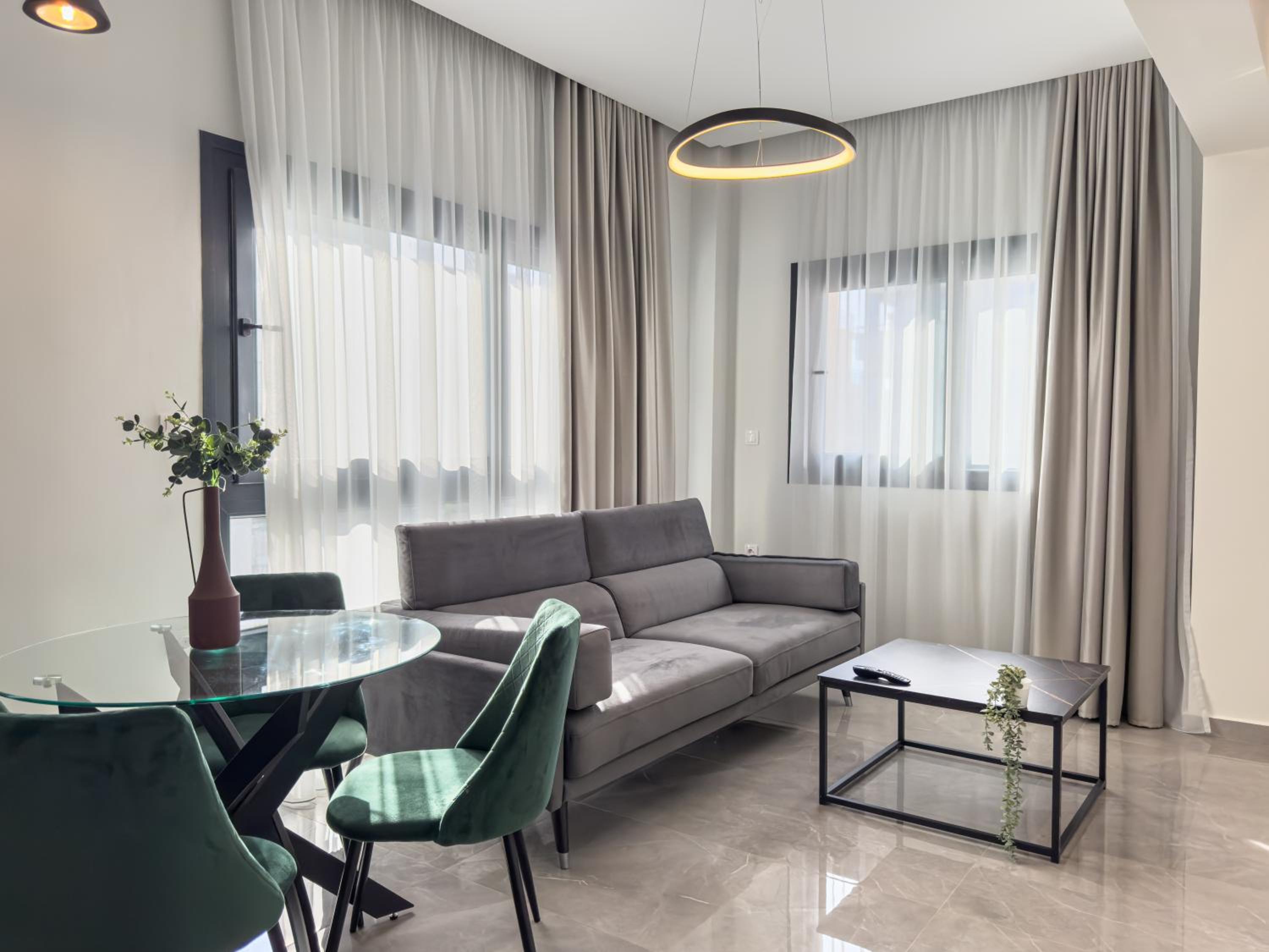 One-Bedroom Apartment