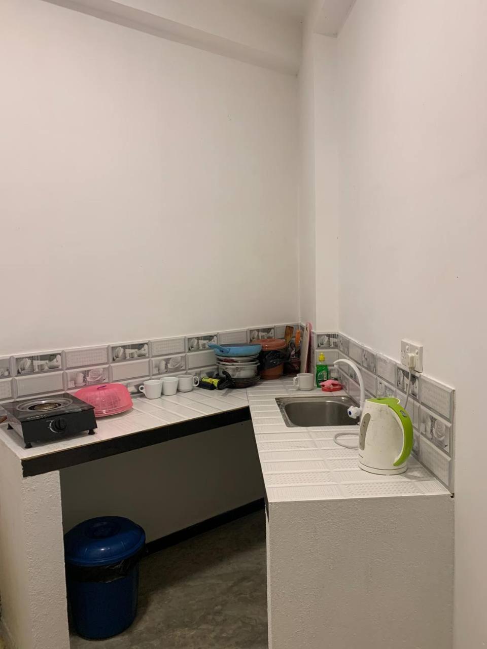 One-Bedroom Apartment photo 3
