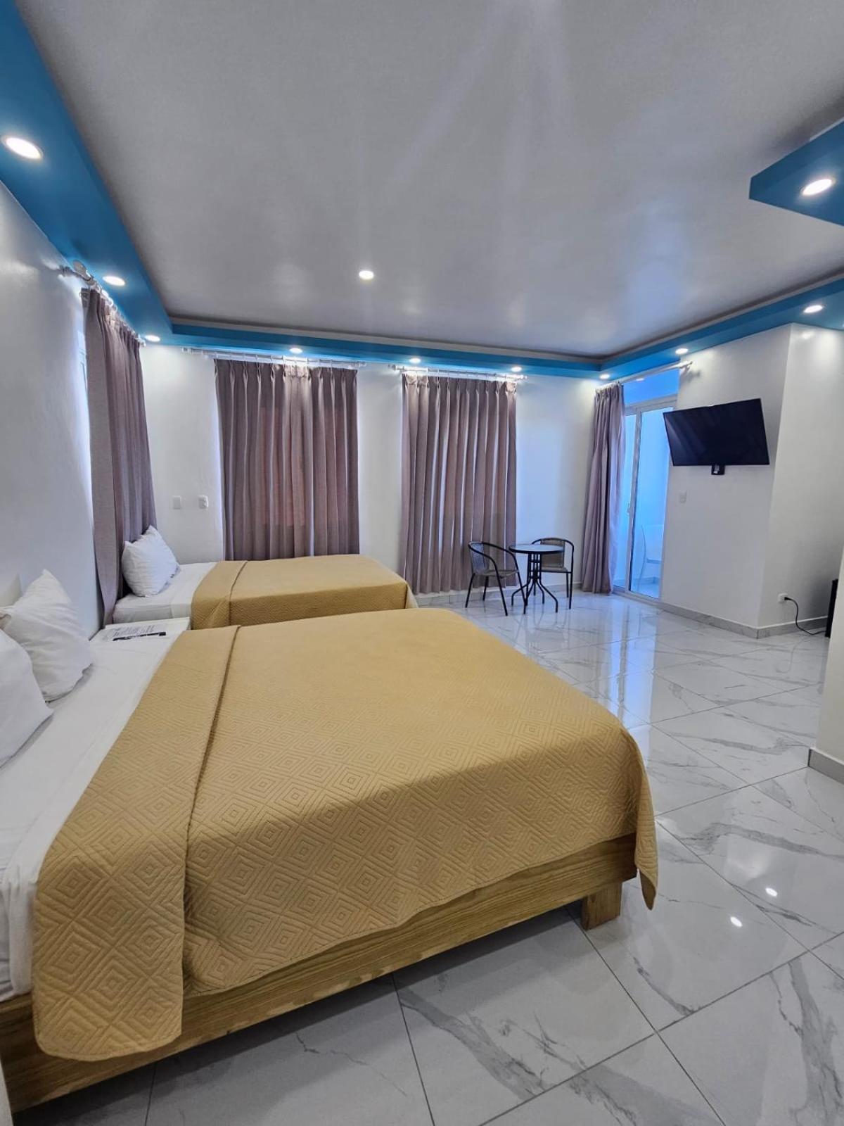 Twin Room with Balcony photo 2