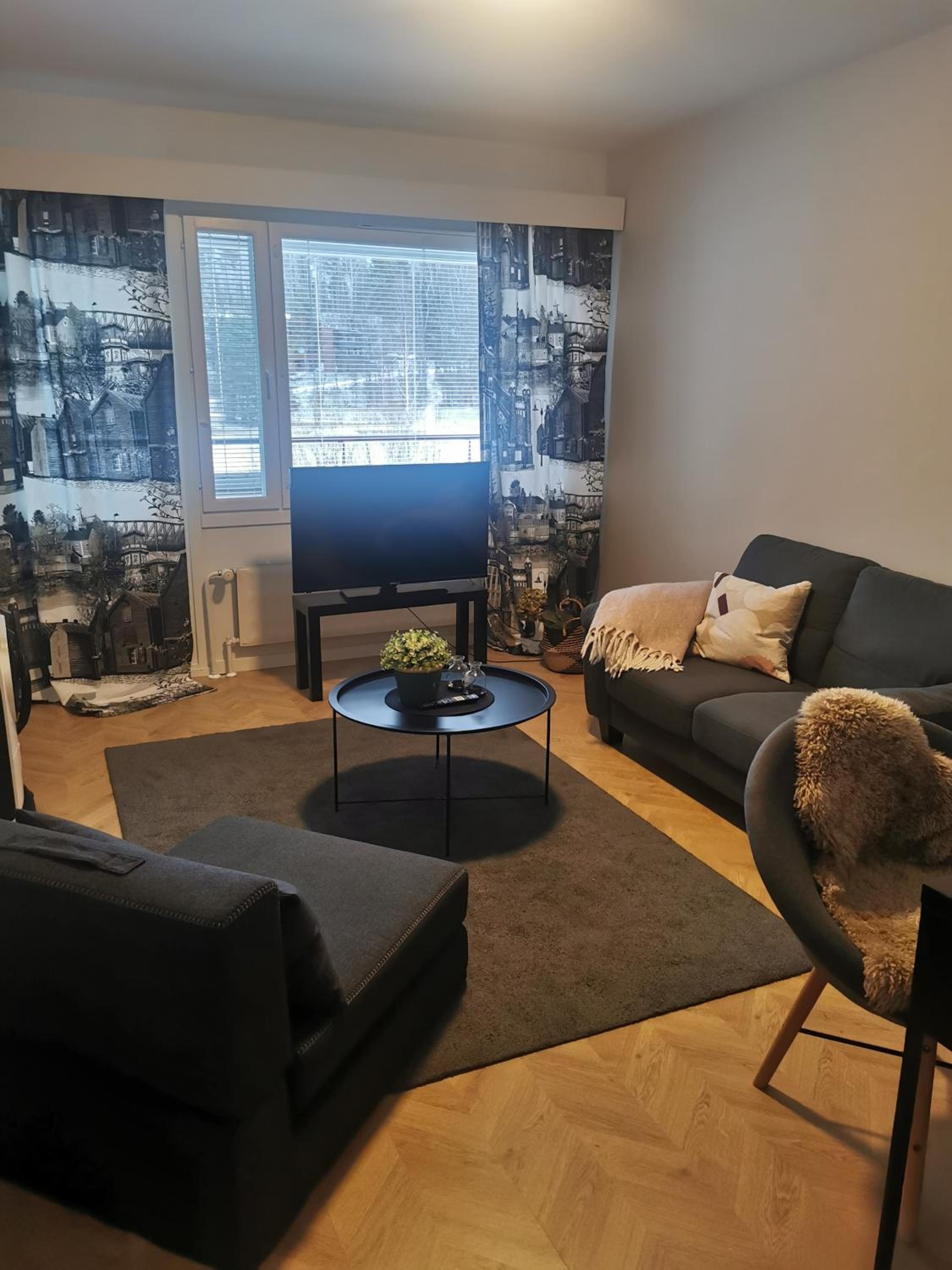 One-Bedroom Apartment