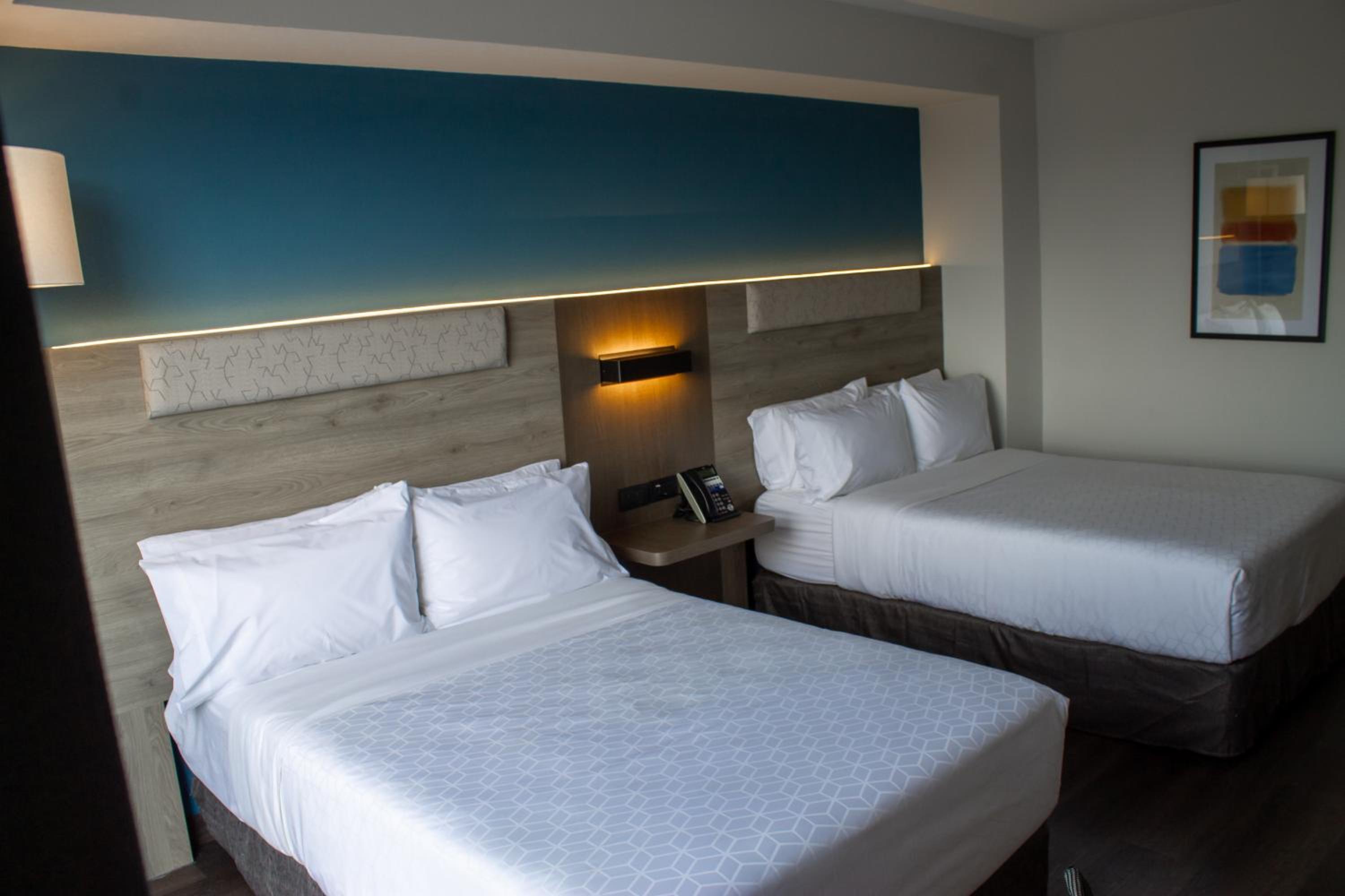 Standard Double Room with Two Double Beds - Photo 6
