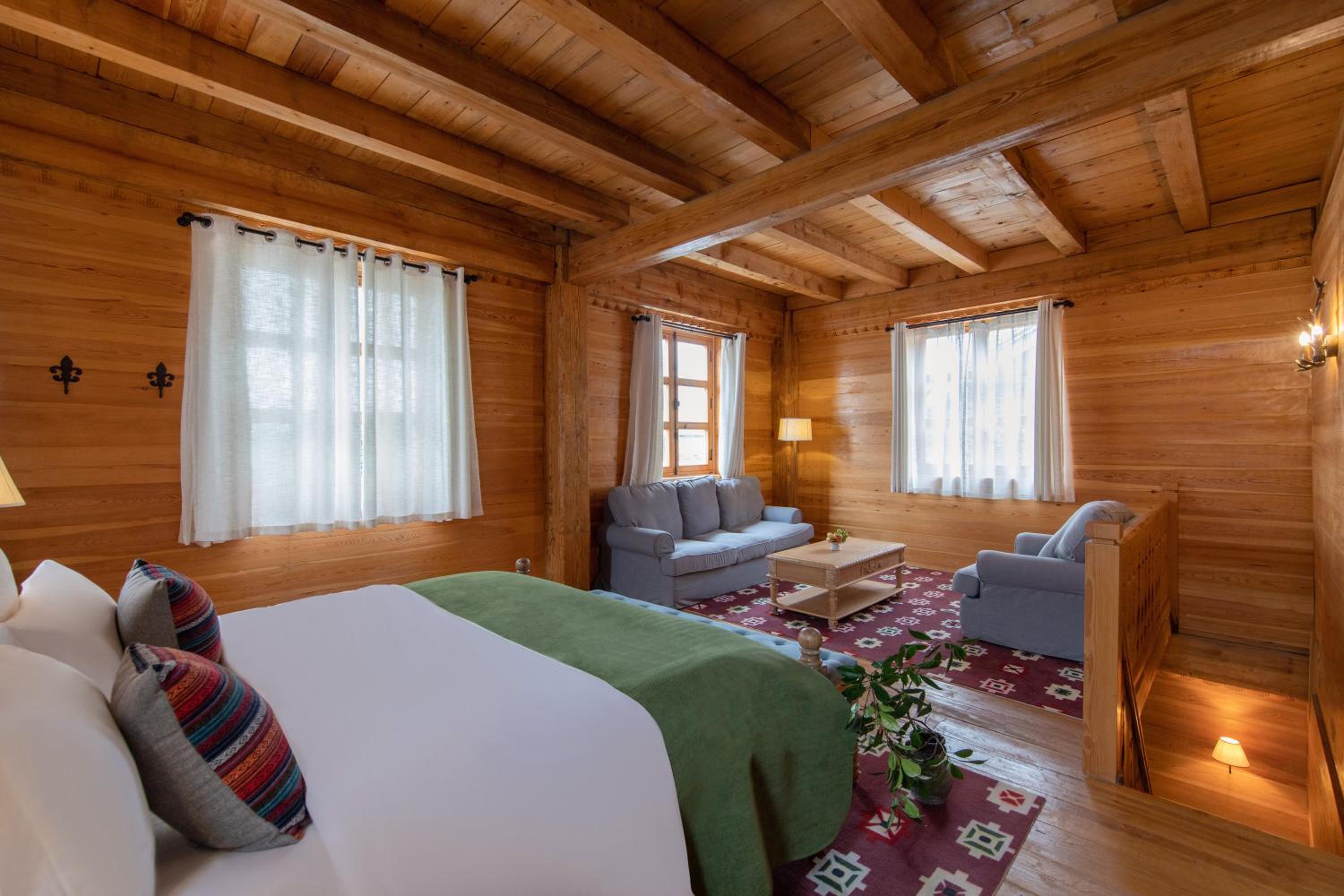Private Courtyard Villa Suite