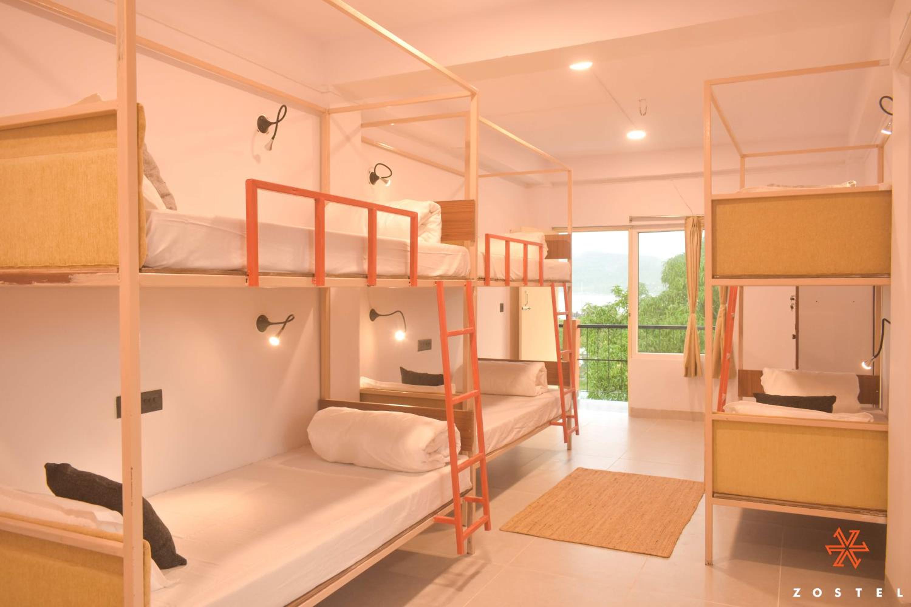 Bed in 6-Bed Female Dormitory Room photo 1