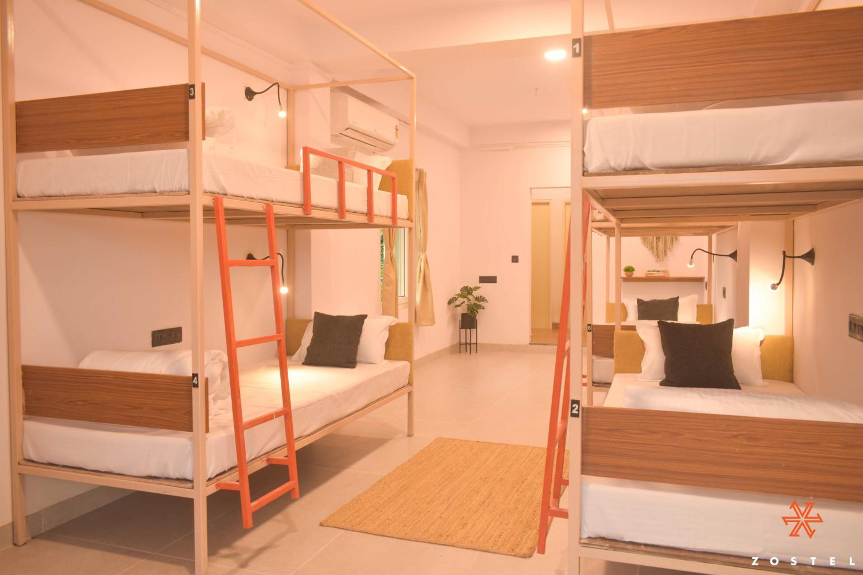 Bed in 6-Bed Female Dormitory Room photo 2