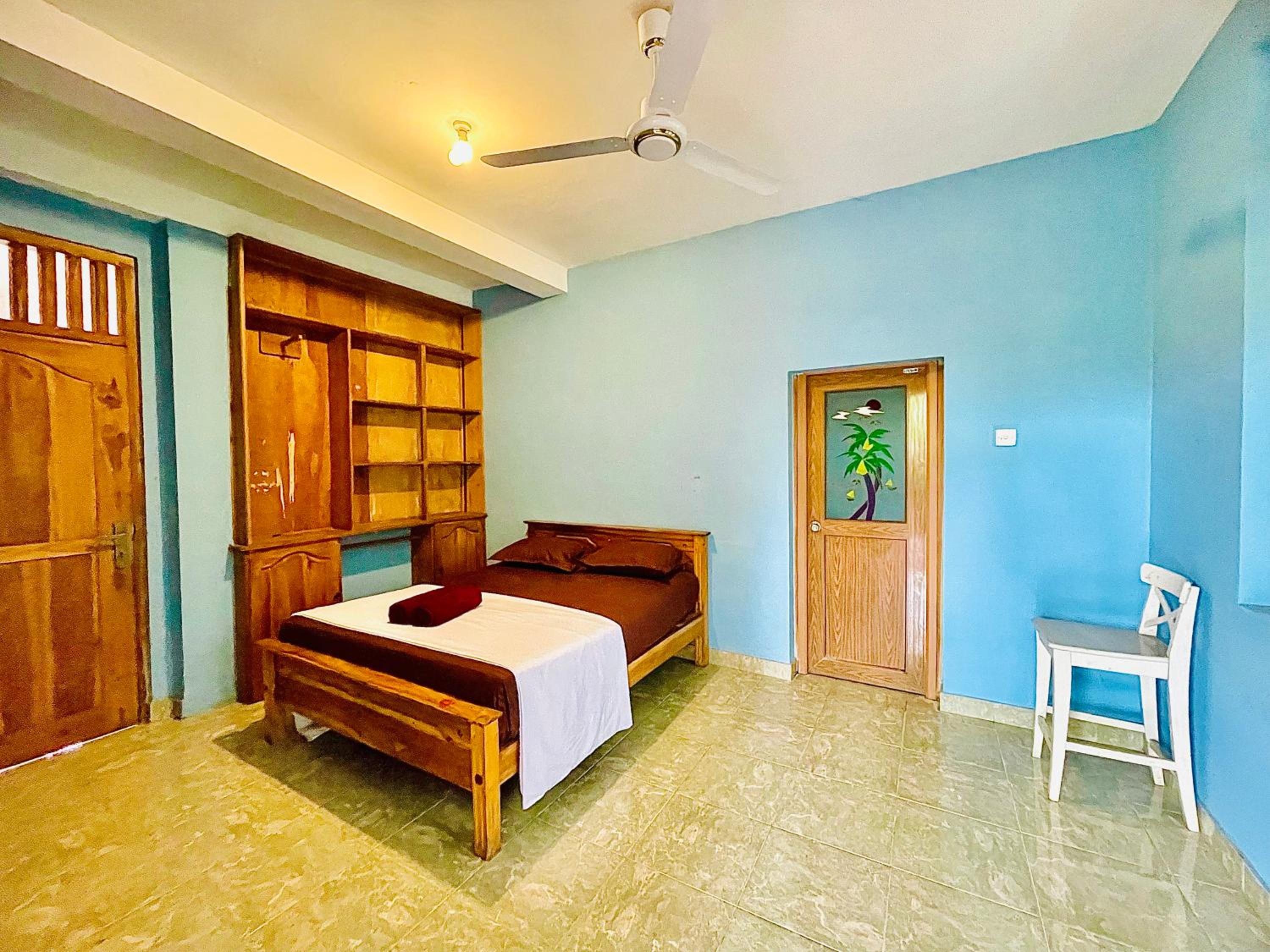 Economy Double Room photo 2