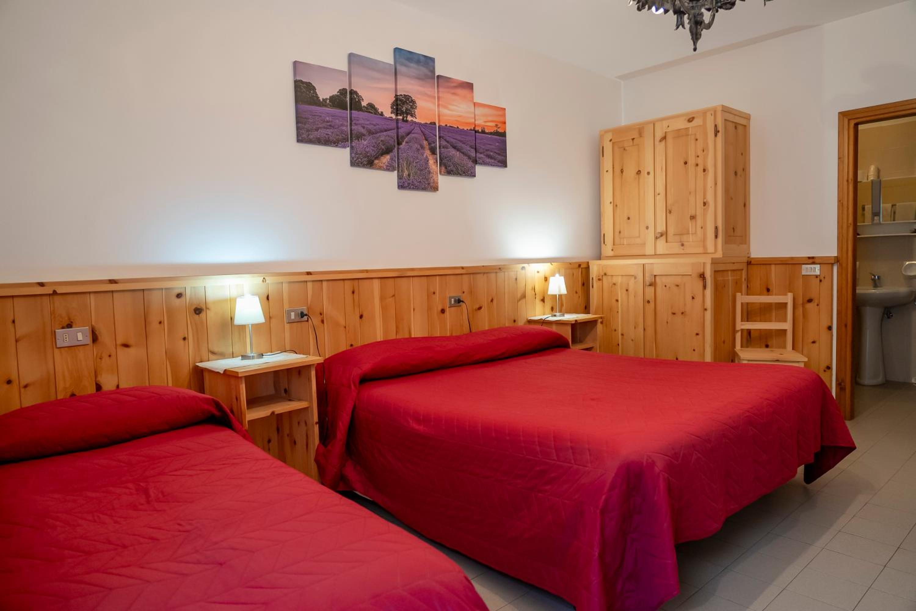 Quadruple Room - Photo 3