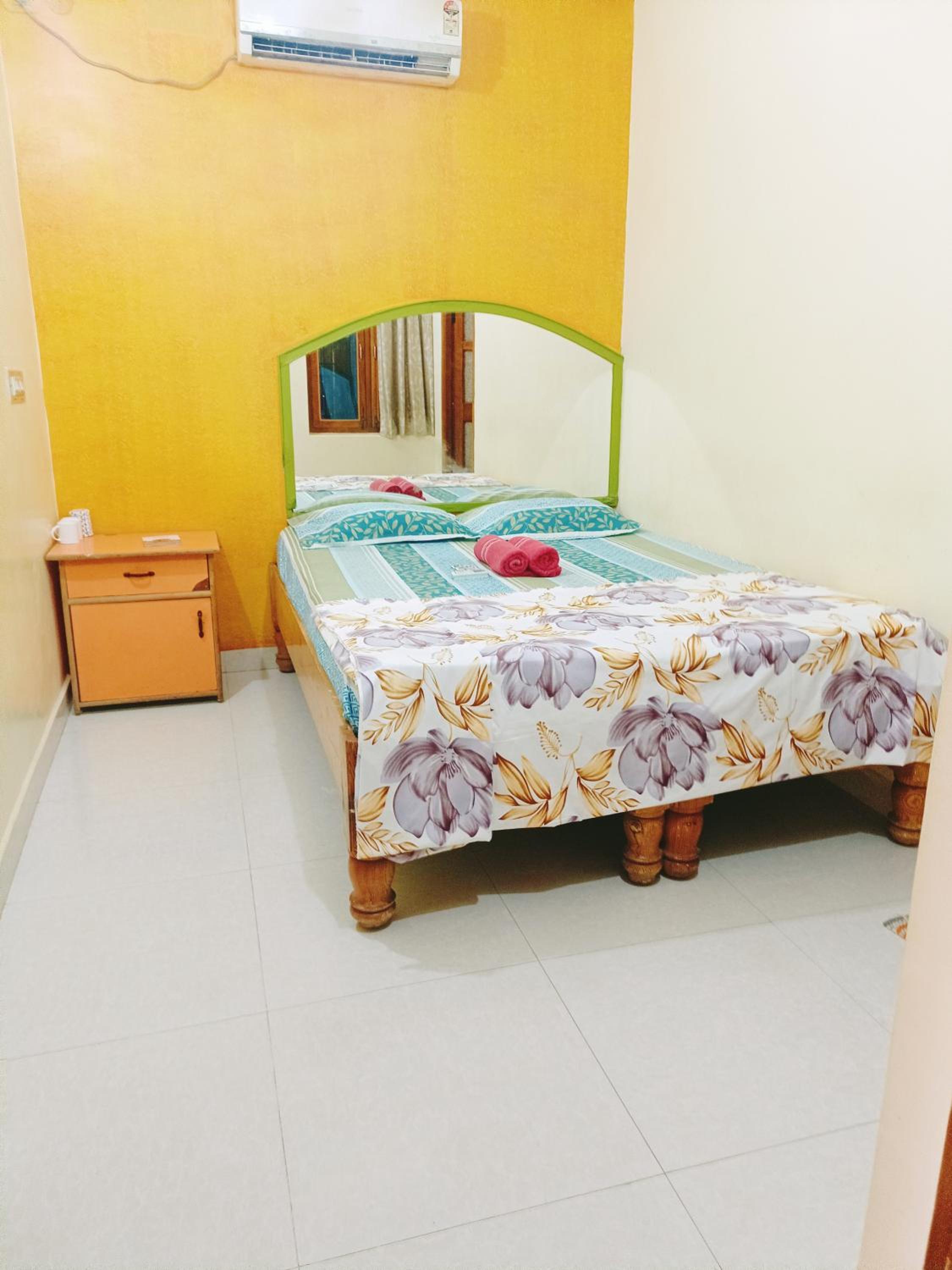 Standard Double or Twin Room - Photo 5