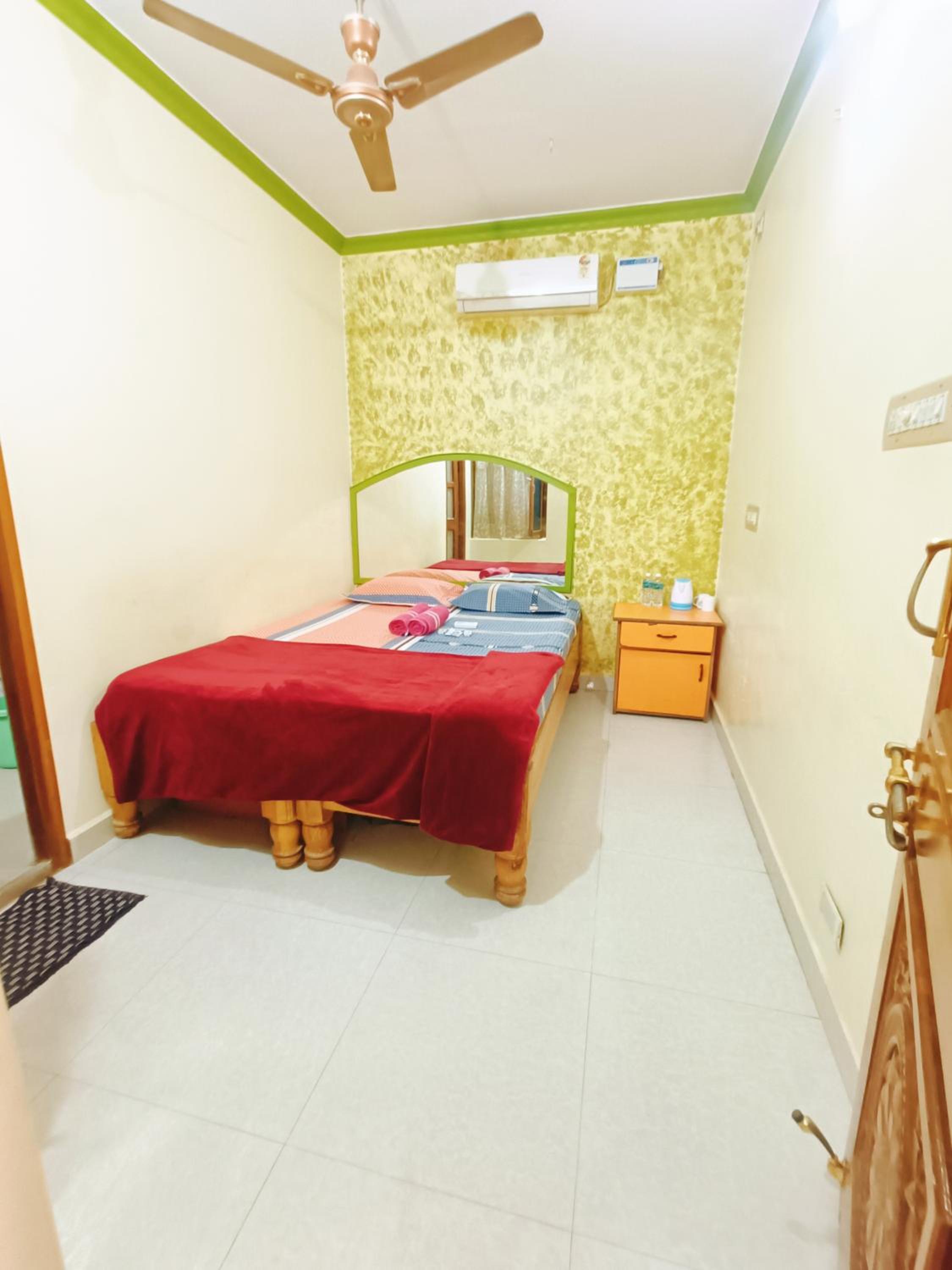 Standard Double or Twin Room - Photo 2
