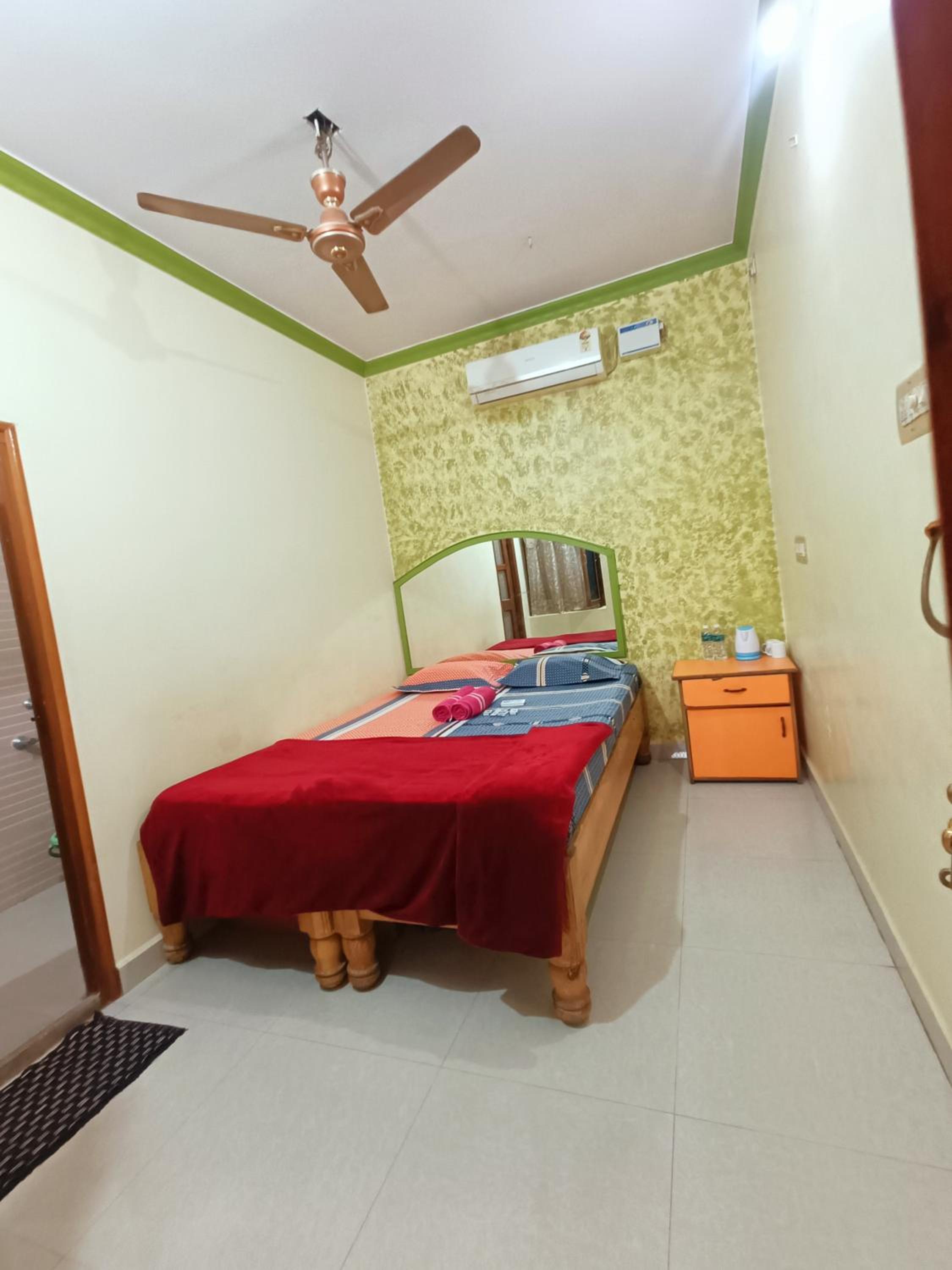 Standard Double or Twin Room - Photo 14