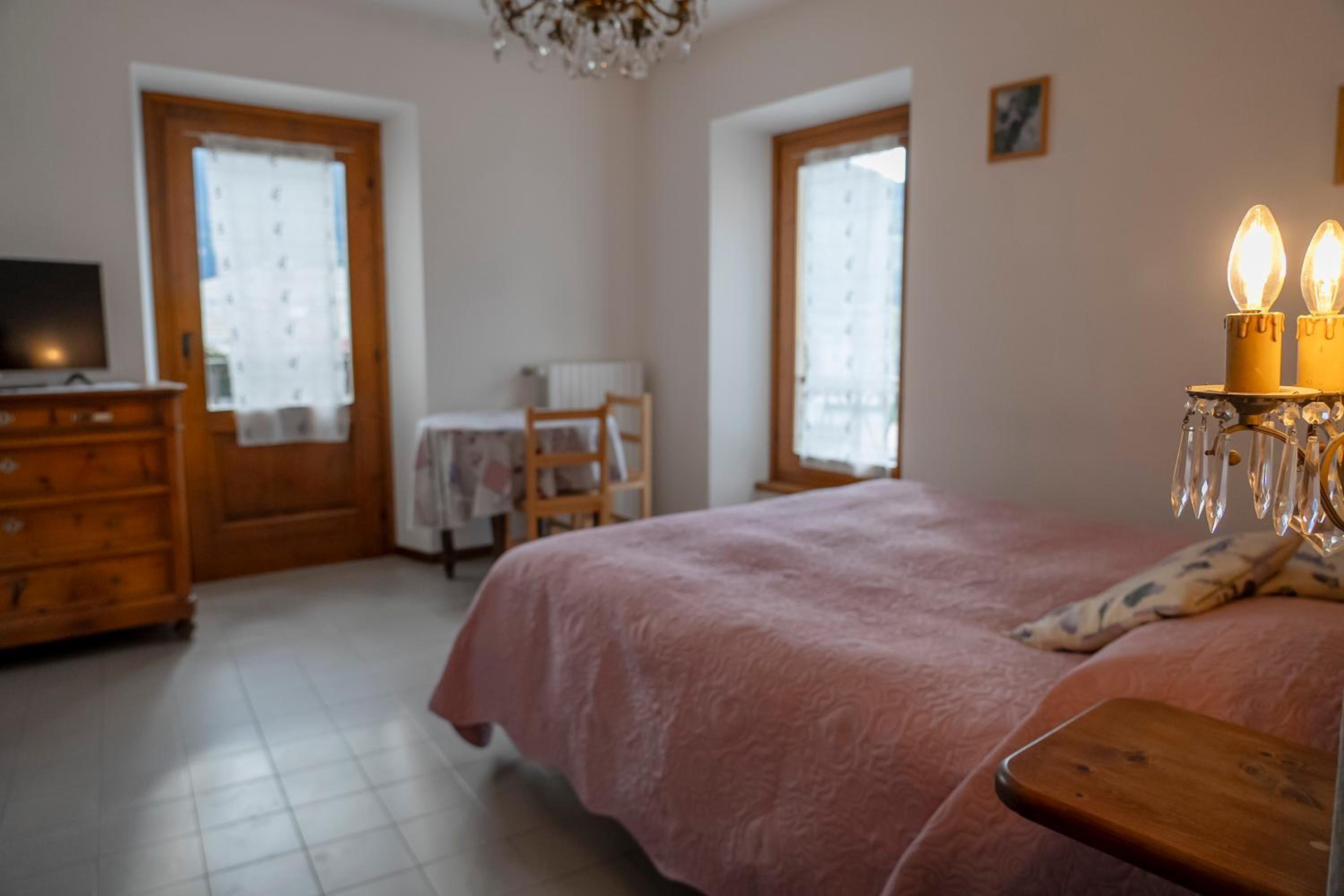 Double Room - Photo 10