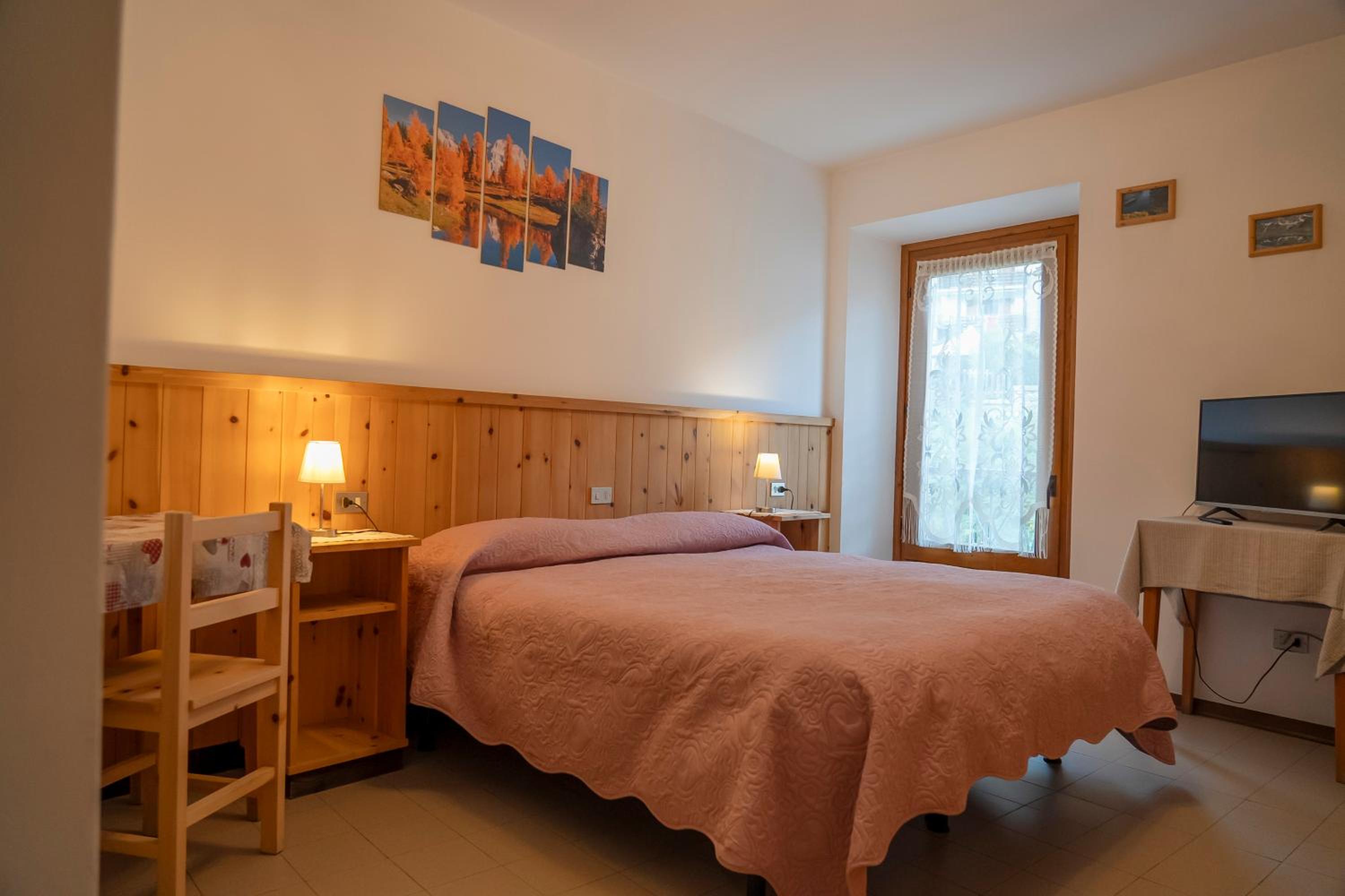 Double Room - Photo 5